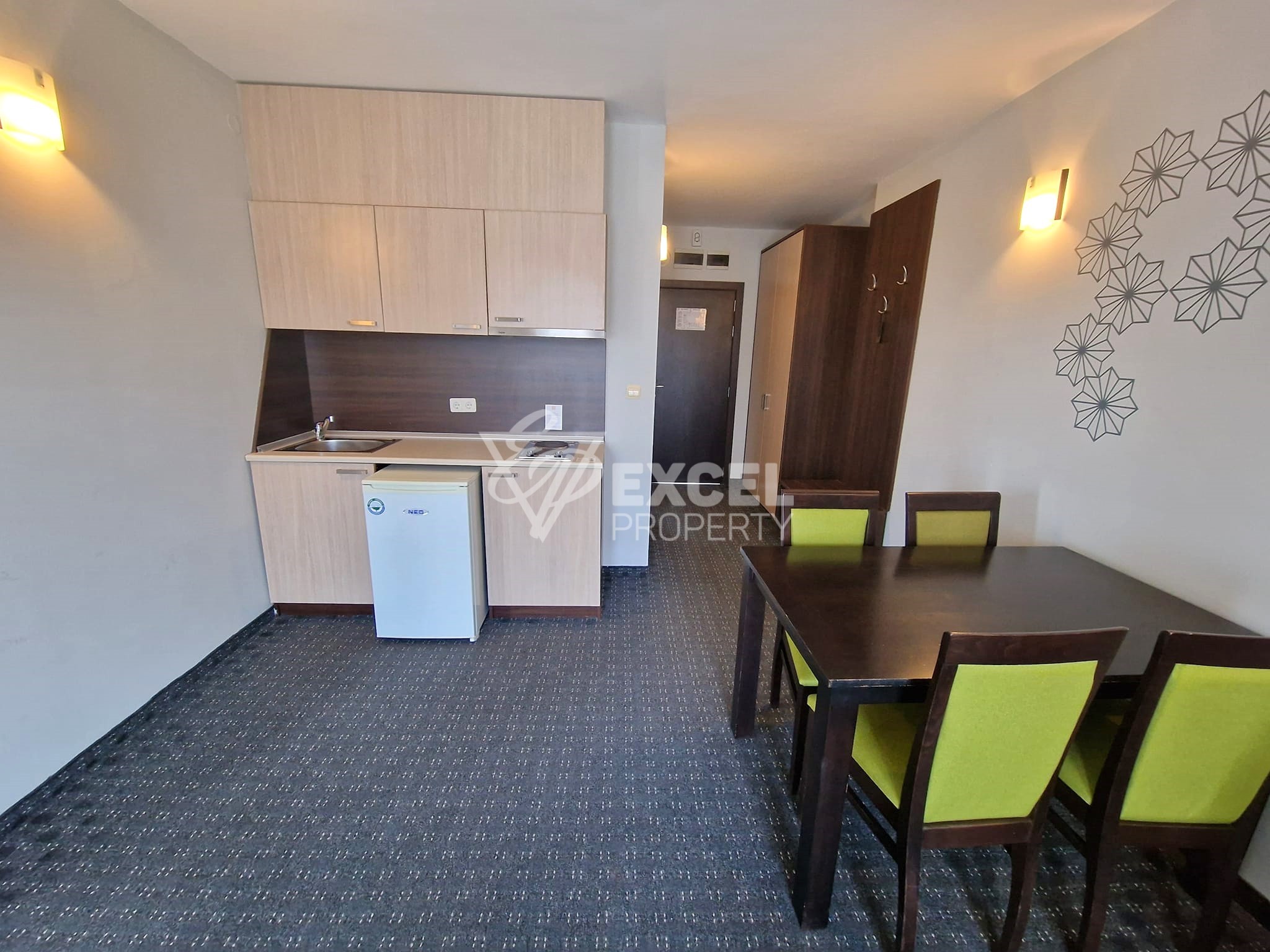 Двустаен апартамент на изгодна цена и красива планинска гледка за продажба в Банско