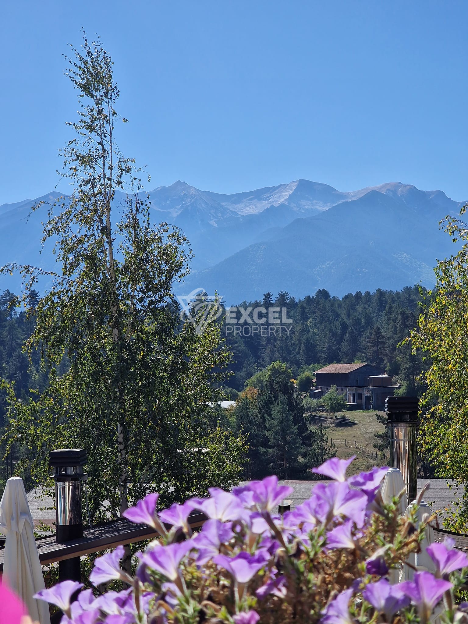 Редова къща с 4 спални и прилежащ двор за продажба в Katarino SPA, район Разлог