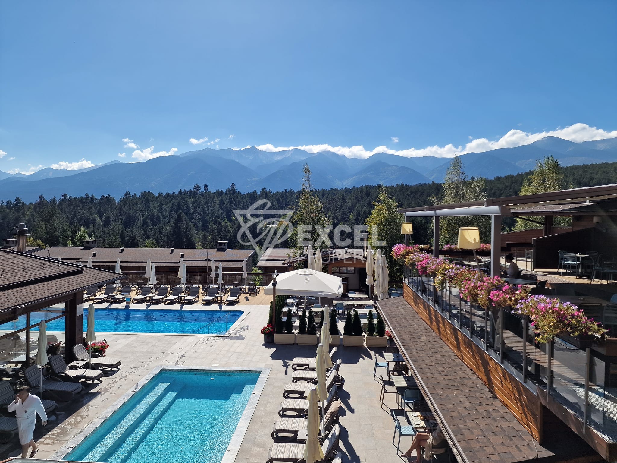 Редова къща с 4 спални и прилежащ двор за продажба в Katarino SPA, район Разлог