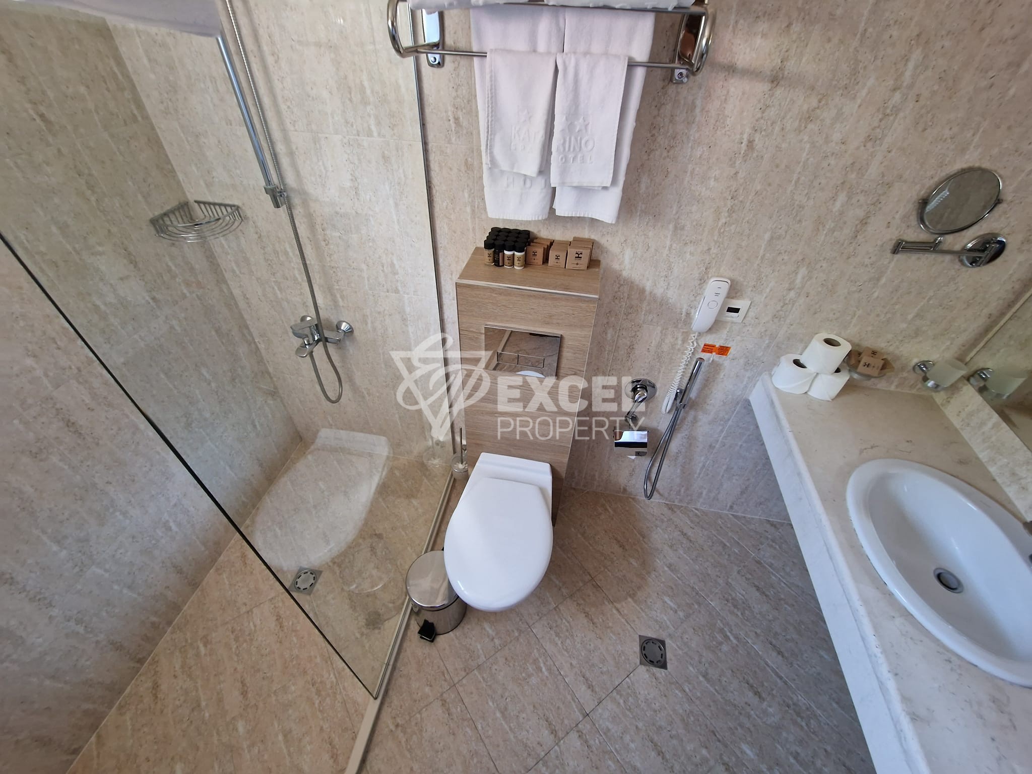 Редова къща с 4 спални и прилежащ двор за продажба в Katarino SPA, район Разлог