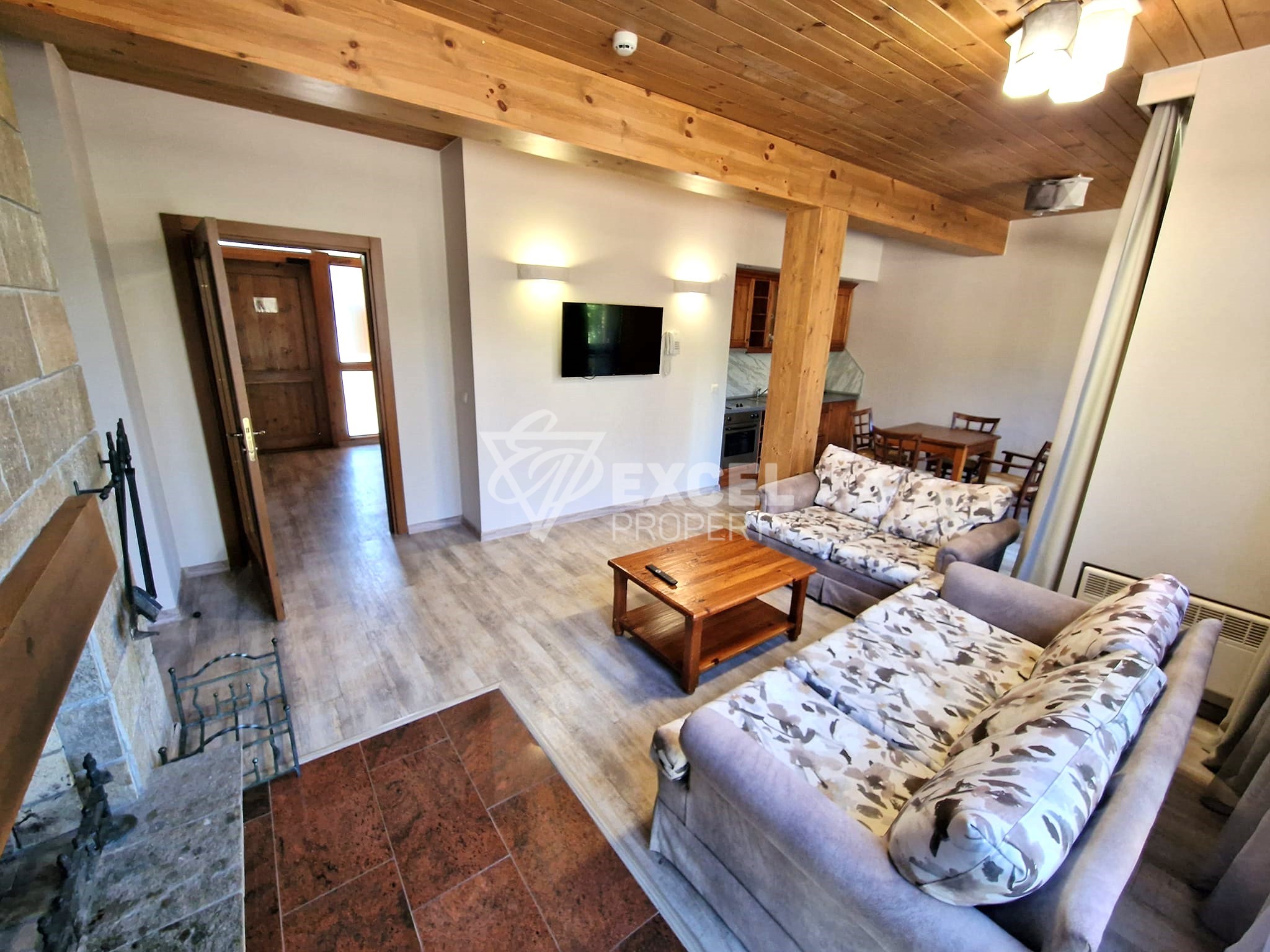 Редова къща с 4 спални и прилежащ двор за продажба в Katarino SPA, район Разлог