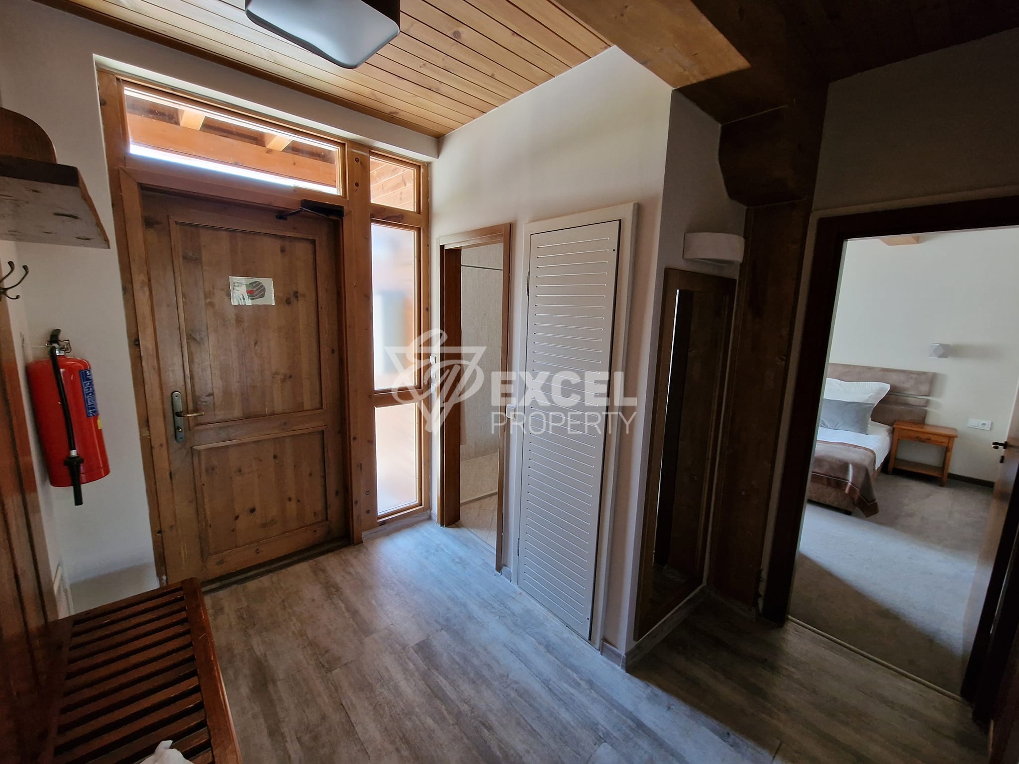 Редова къща с 4 спални и прилежащ двор за продажба в Katarino SPA, район Разлог