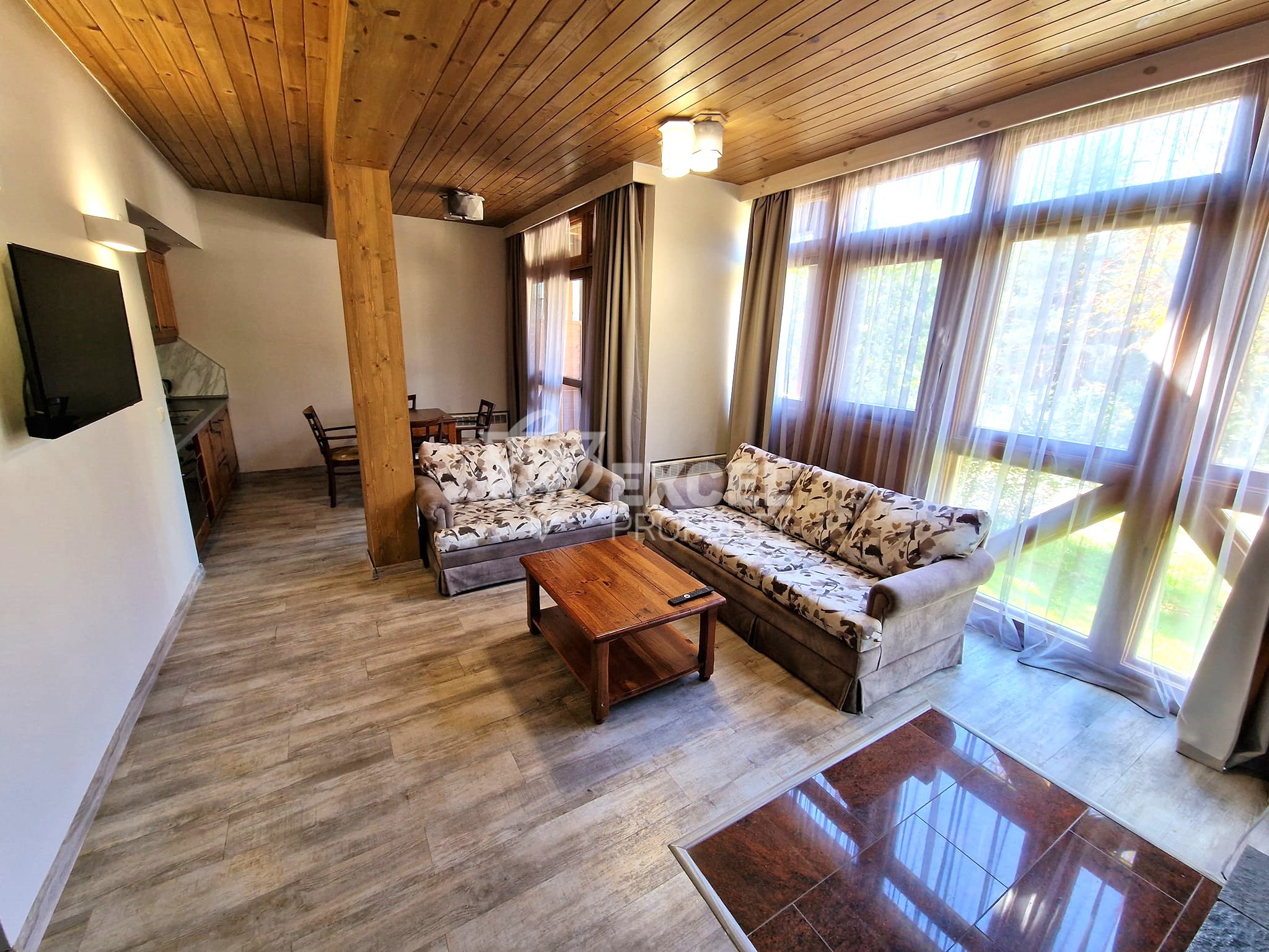 Редова къща с 4 спални и прилежащ двор за продажба в Katarino SPA, район Разлог