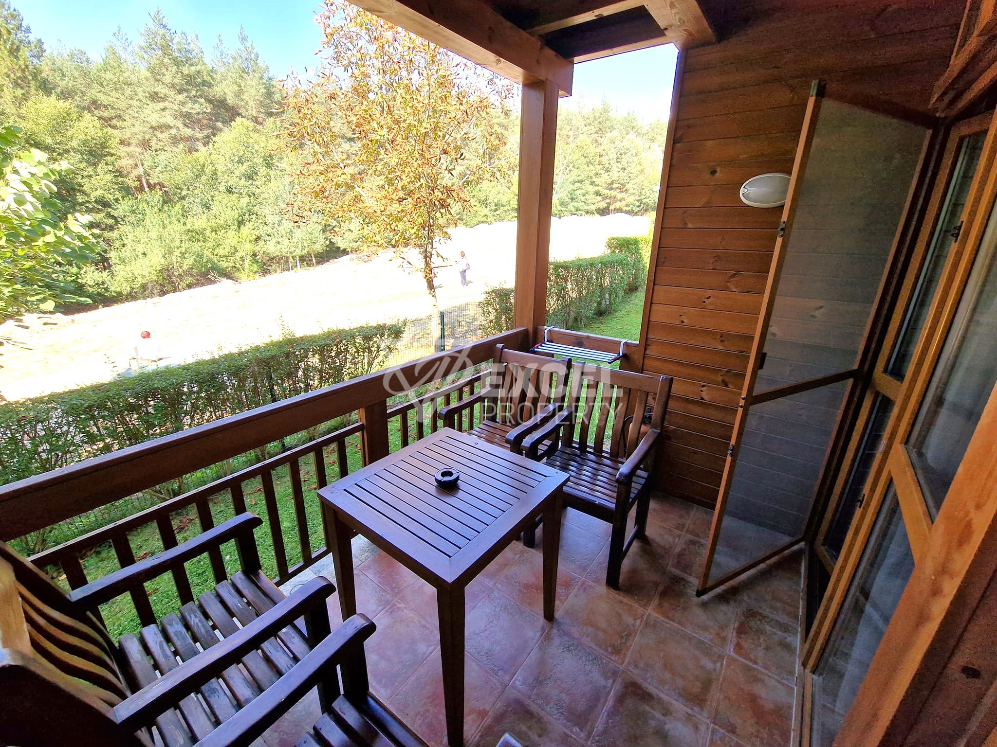 Редова къща с 4 спални и прилежащ двор за продажба в Katarino SPA, район Разлог