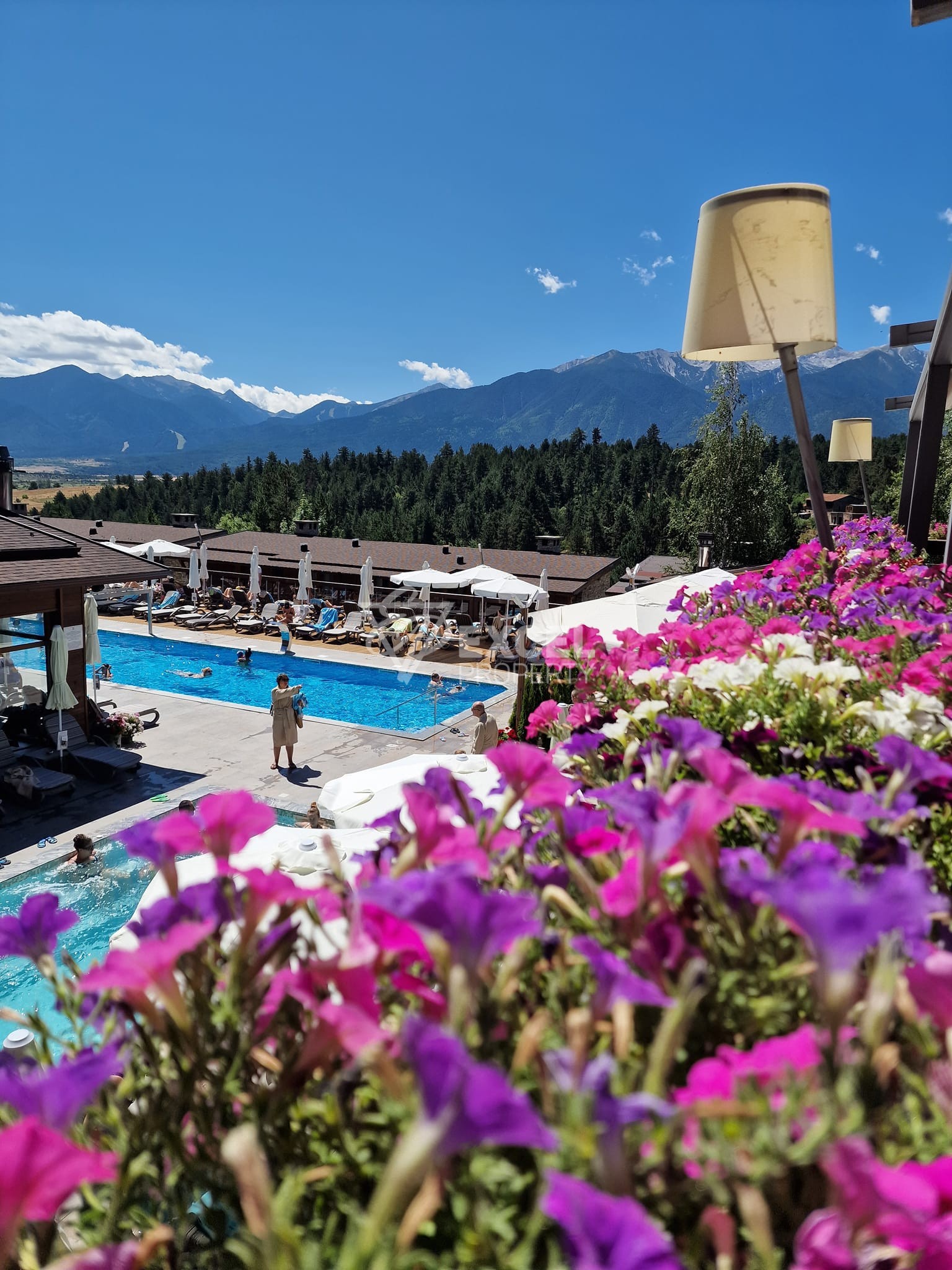 Тристаен апартамент с прекрасна гледка към Пирин за продажба в Katarino SPA, район Разлог