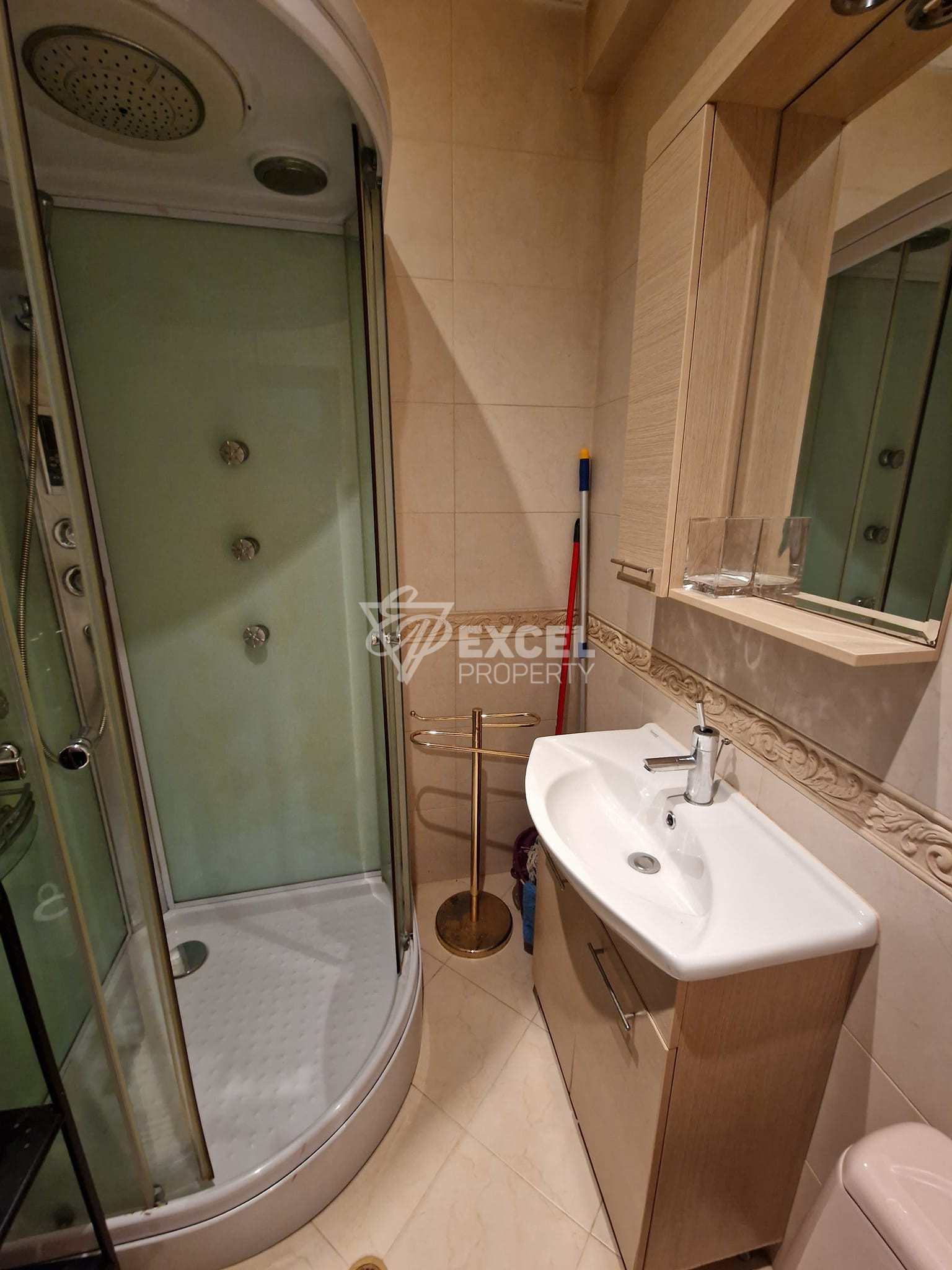 Обзаведен двустаен апартамент под наем в сърцето на Лозенец, ул. Вишнева