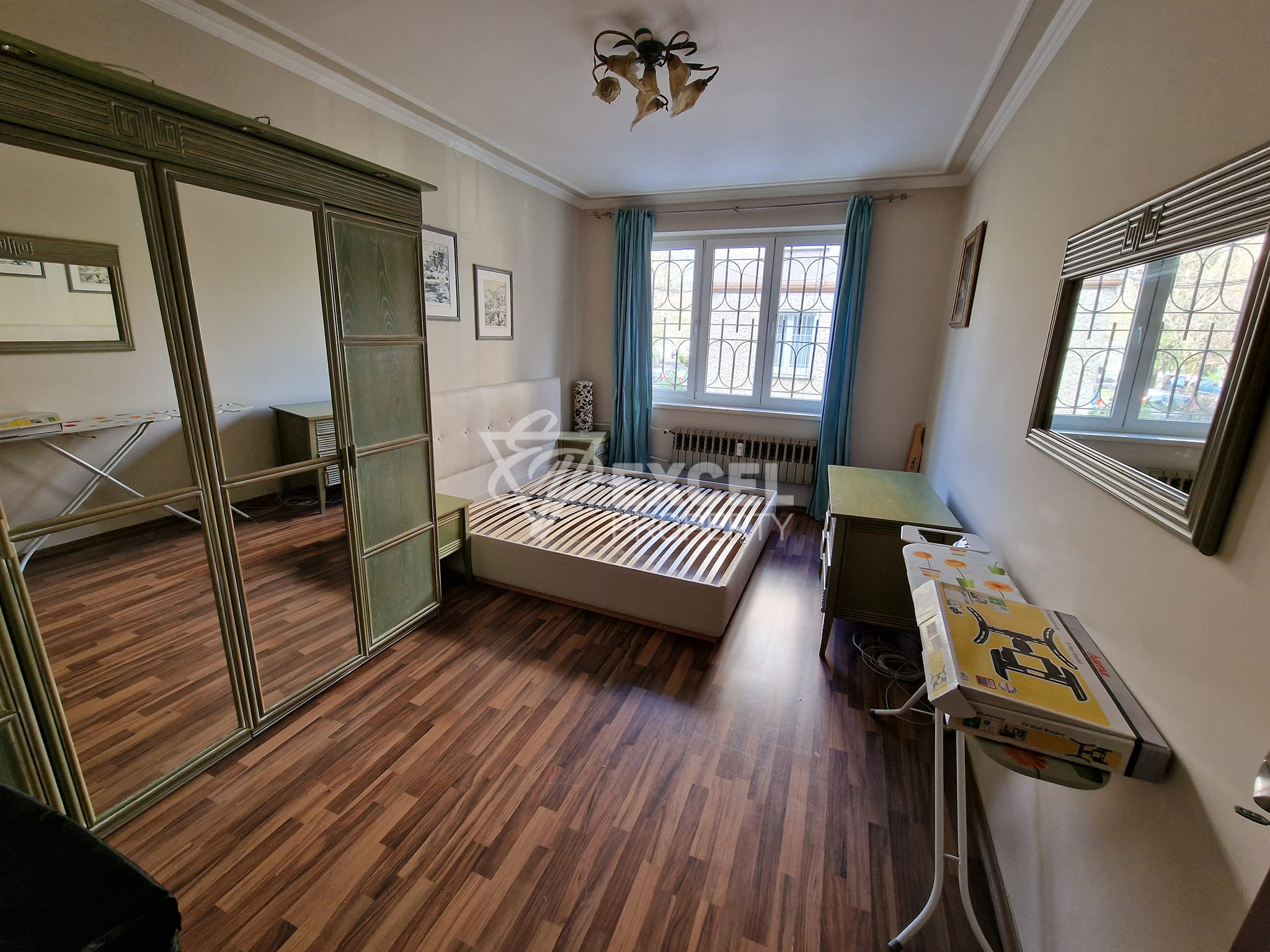 Обзаведен двустаен апартамент под наем в сърцето на Лозенец, ул. Вишнева