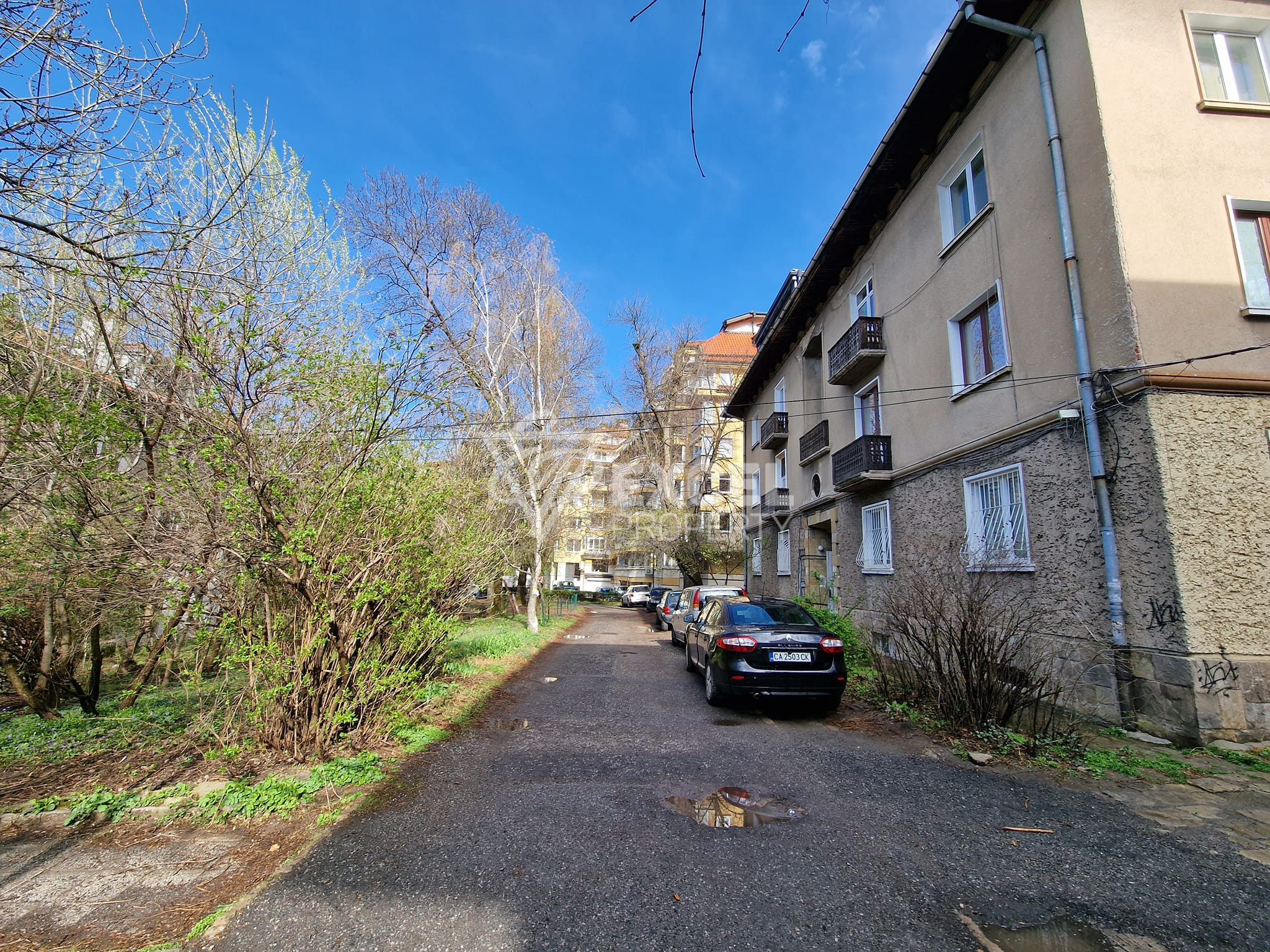 Обзаведен двустаен апартамент под наем в сърцето на Лозенец, ул. Вишнева