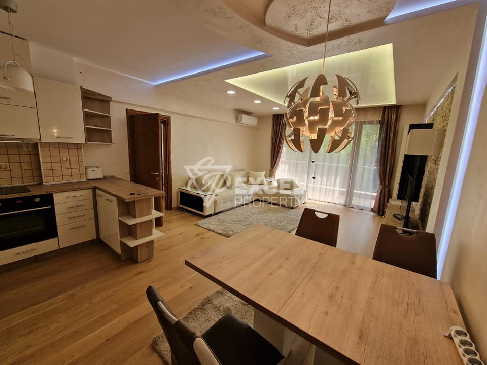 Тристаен апартамент с гараж под наем в комплекс Макси, кв. Витоша, София