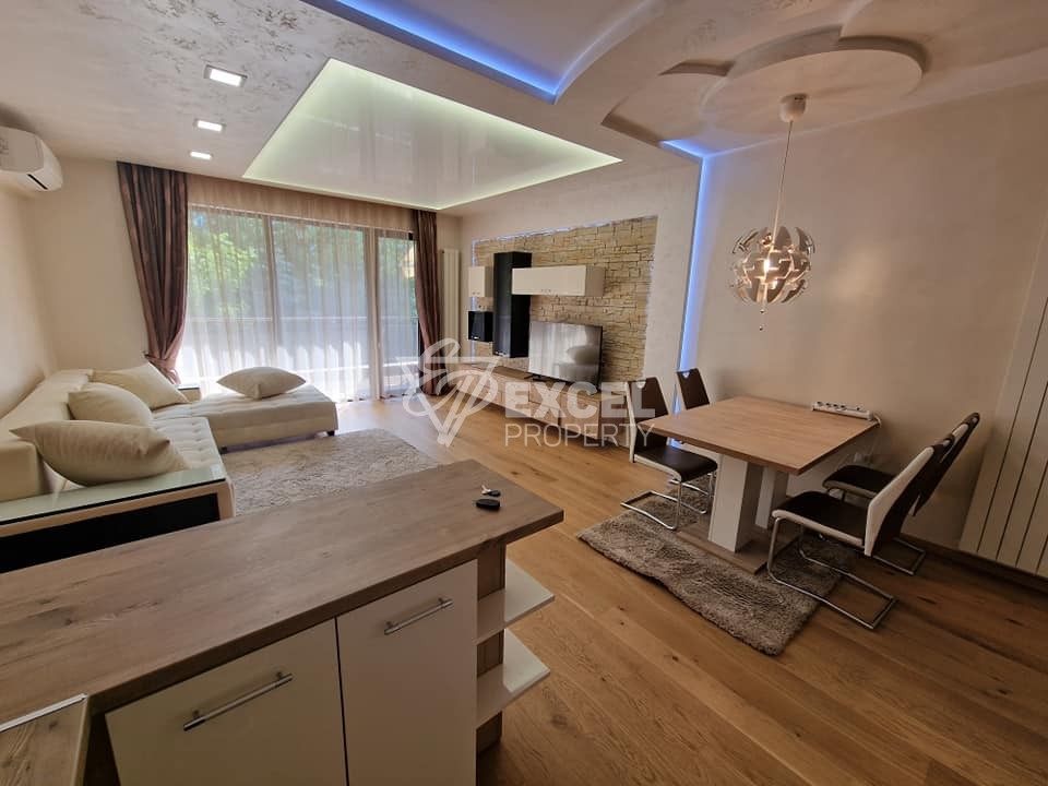 Тристаен апартамент с гараж под наем в комплекс Макси, кв. Витоша, София