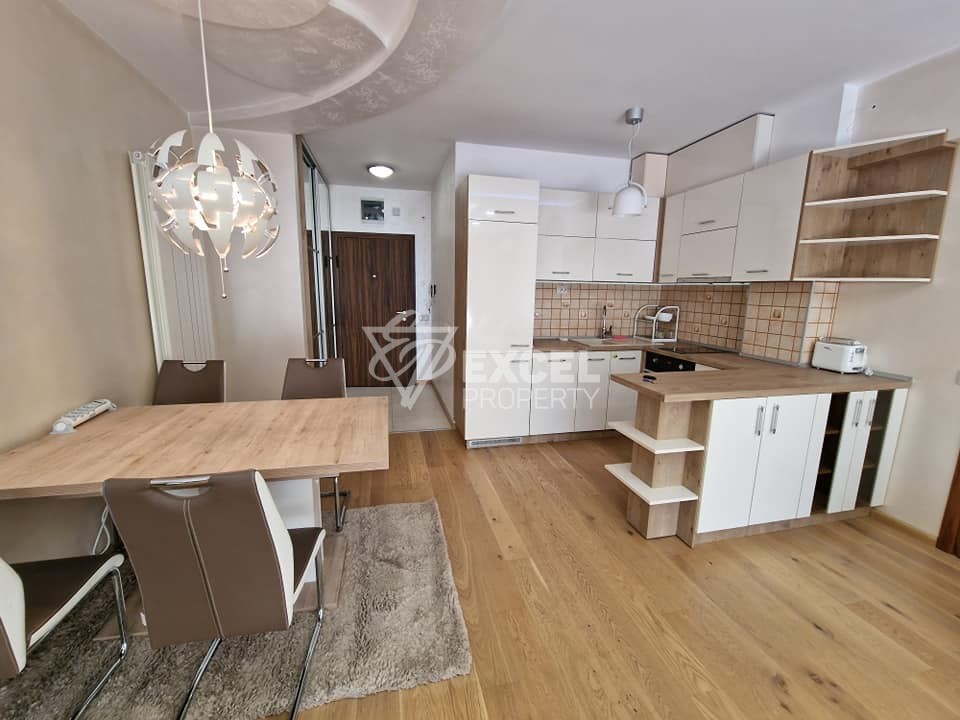 Тристаен апартамент с гараж под наем в комплекс Макси, кв. Витоша, София