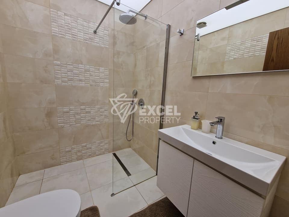 Тристаен апартамент с гараж под наем в комплекс Макси, кв. Витоша, София