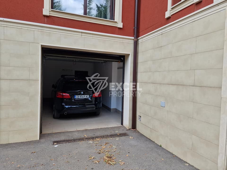 Тристаен апартамент с гараж под наем в комплекс Макси, кв. Витоша, София