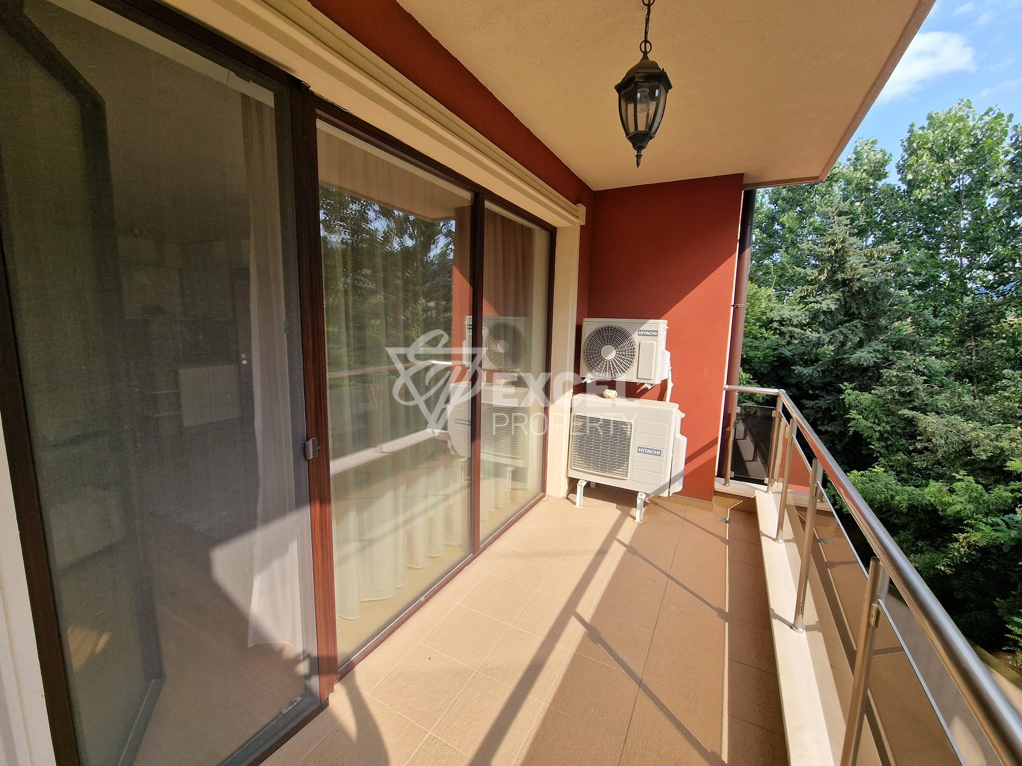 Тристаен апартамент с гараж под наем в комплекс Макси, кв. Витоша, София