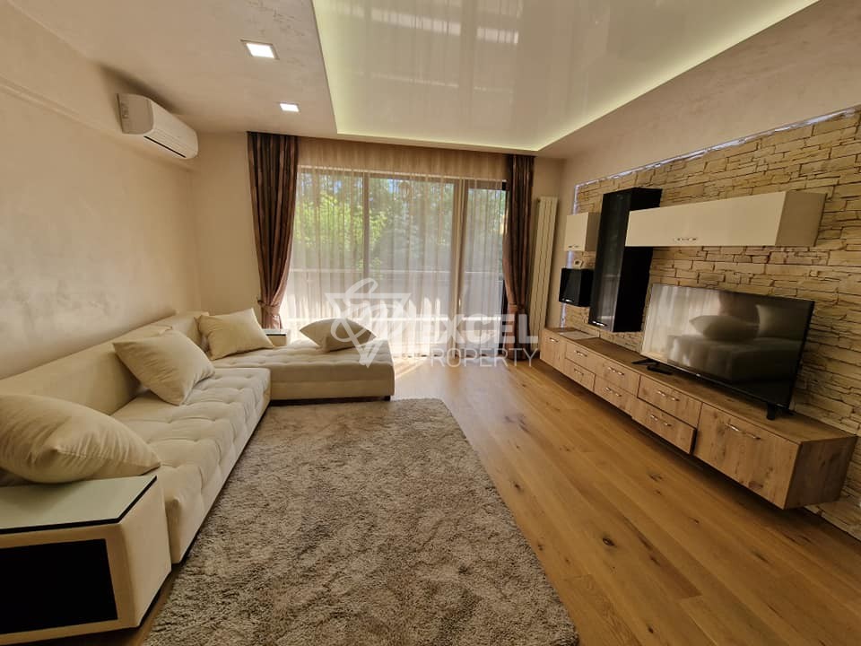 Тристаен апартамент с гараж под наем в комплекс Макси, кв. Витоша, София