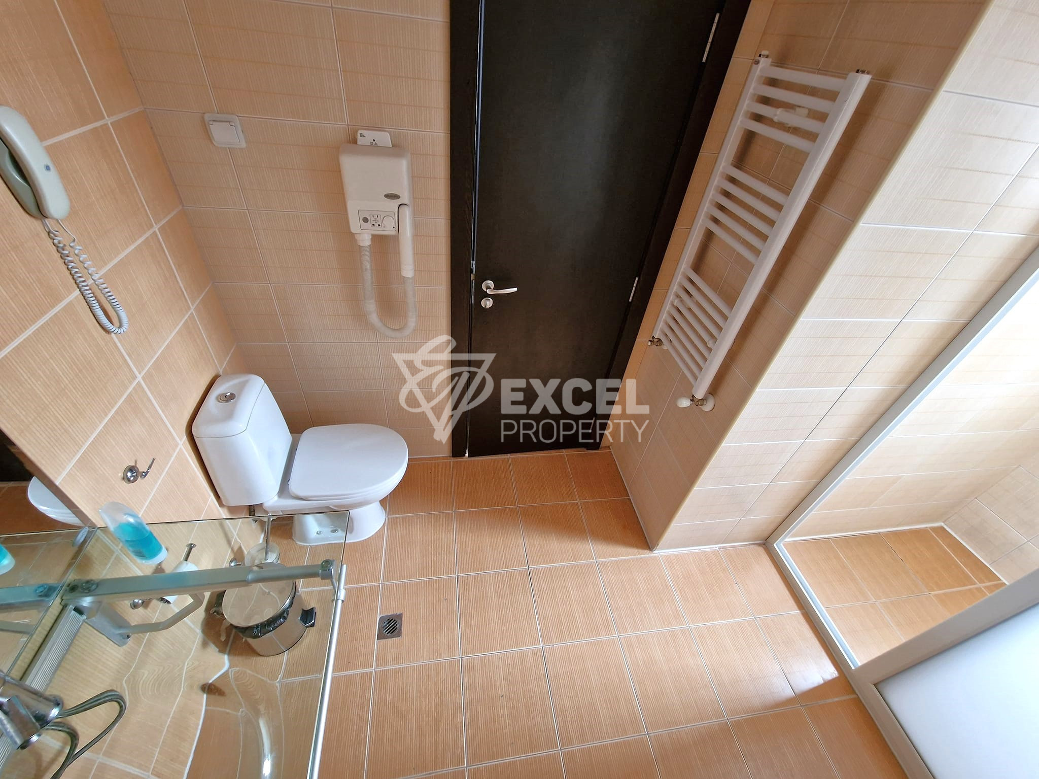 Тристаен апартамент на 200 метра от ски лифта за продажба в MPM Guinness hotel, Банско