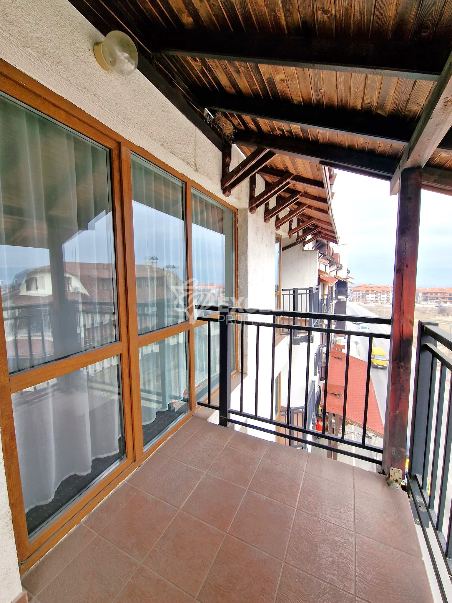 Тристаен апартамент на 200 метра от ски лифта за продажба в MPM Guinness hotel, Банско