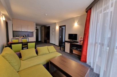 Тристаен апартамент на 200 метра от ски лифта за продажба в MPM Guinness hotel, Банско