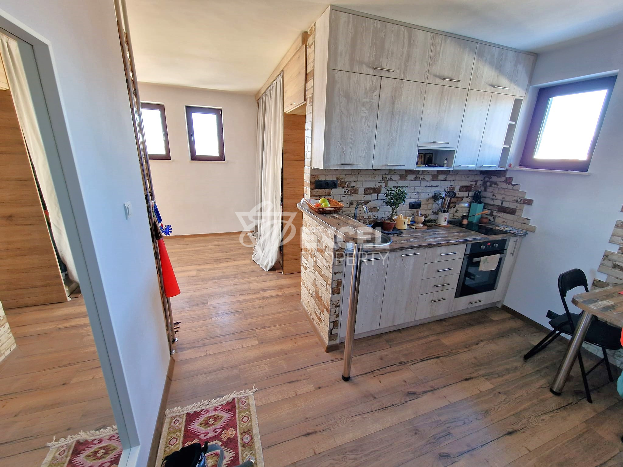 Просторно студио с прекрасна гледка към Пирин планина за продажба в Банско