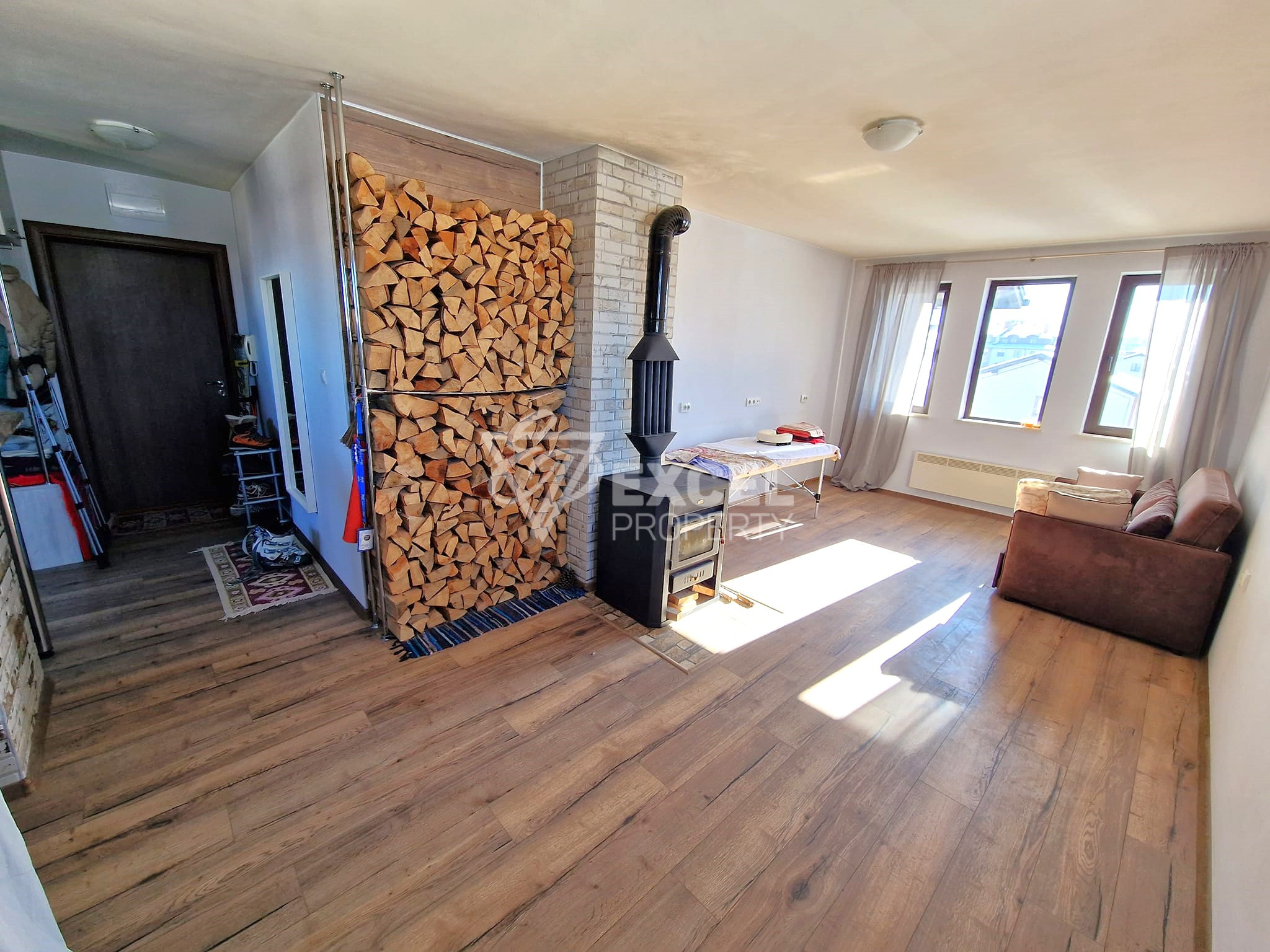 Просторно студио с прекрасна гледка към Пирин планина за продажба в Банско