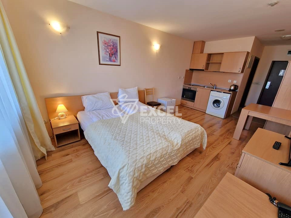 Обзаведено студио с тераса и гледка към Пирин планина за продажба в Orbilux, Банско