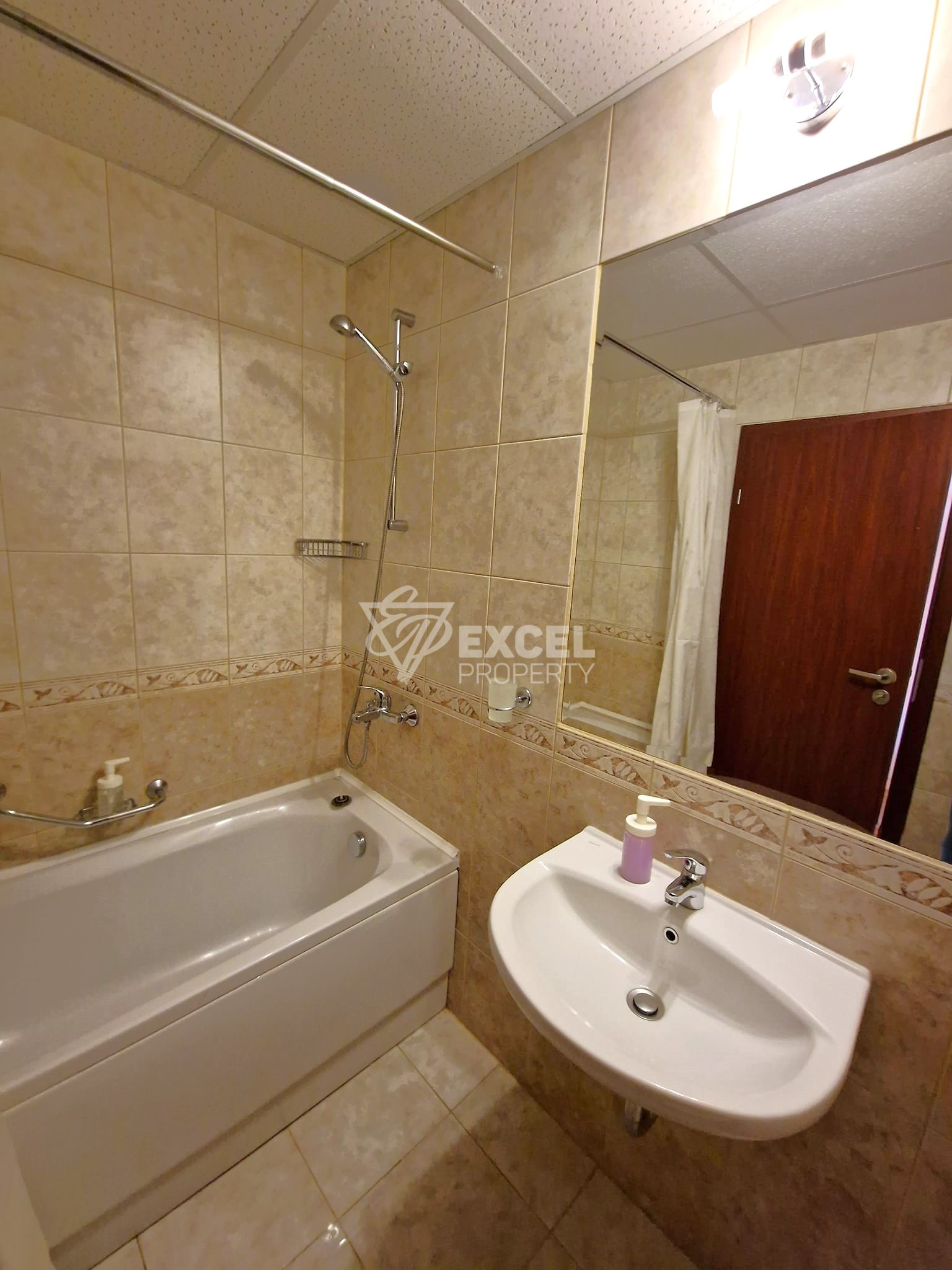 Обзаведено студио с тераса и гледка към Пирин планина за продажба в Orbilux, Банско