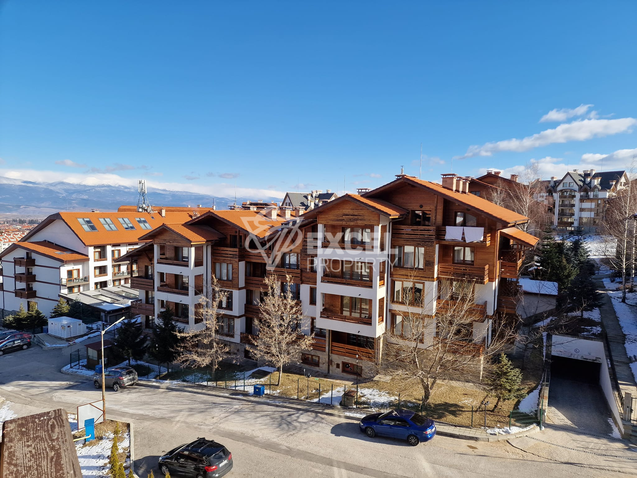 Студио с тераса и красива гледка към комплекс Иван Рилски в Банско