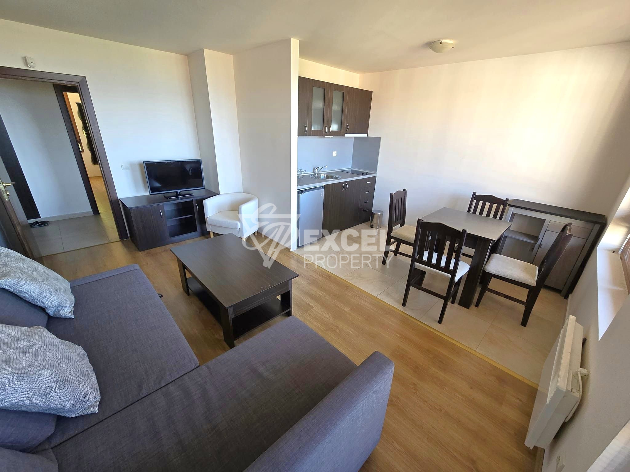 Обзаведен тристаен апартамент в комплекс с минерална вода за продажба в Банско