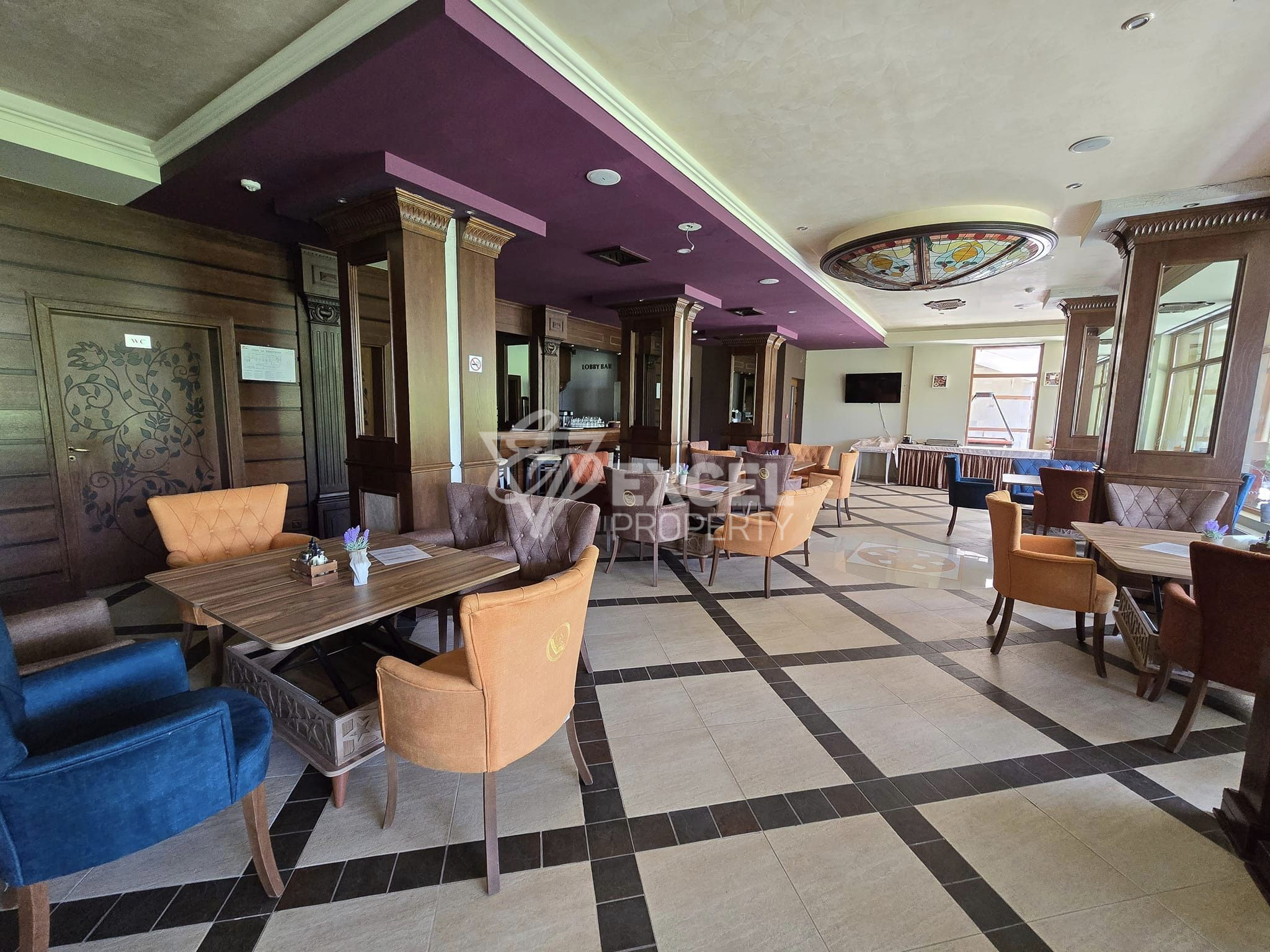 Обзаведен тристаен апартамент в комплекс с минерална вода за продажба в Банско