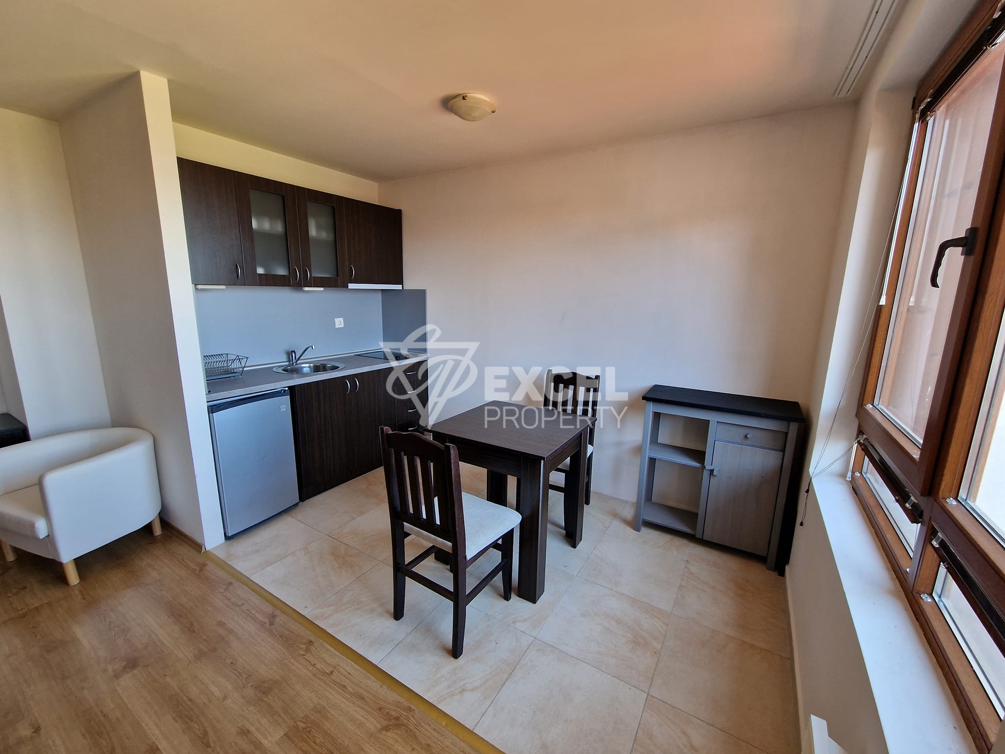 Обзаведен тристаен апартамент в комплекс с минерална вода за продажба в Банско