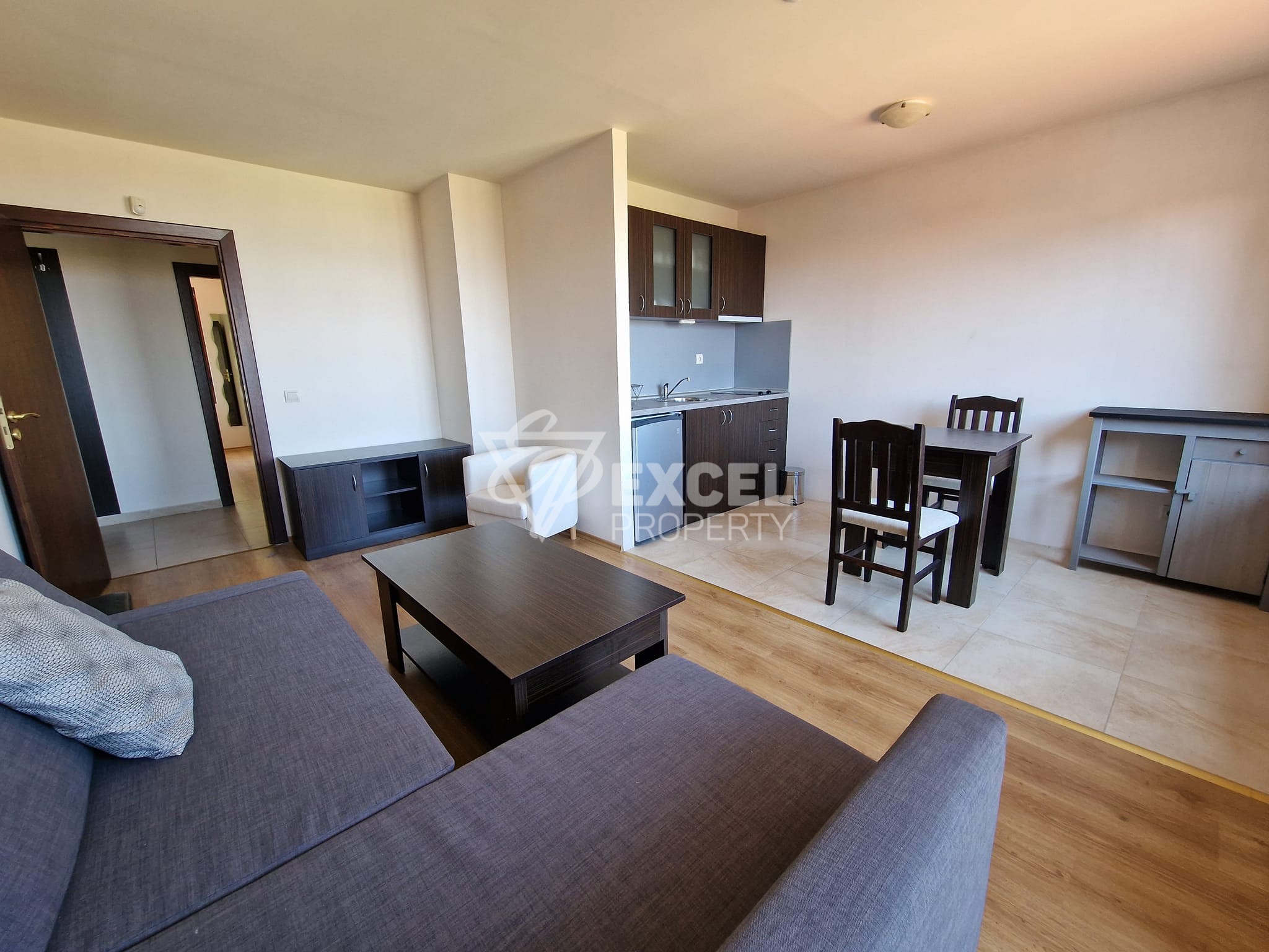 Обзаведен тристаен апартамент в комплекс с минерална вода за продажба в Банско