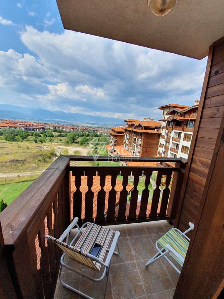 Обзаведен тристаен апартамент в комплекс с минерална вода за продажба в Банско