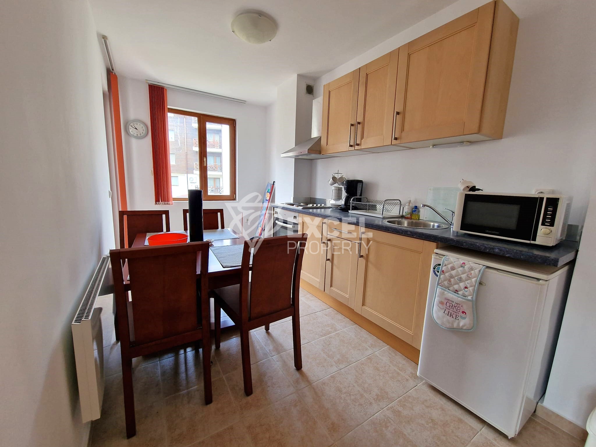 Светъл двустаен апартамент на 200 метра от ски пътя за продажба в Банско! Изгодна цена!