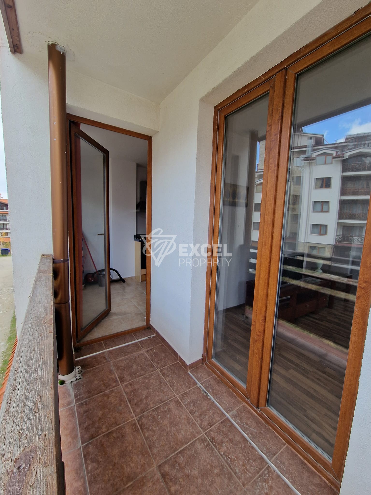 Светъл двустаен апартамент на 200 метра от ски пътя за продажба в Банско! Изгодна цена!