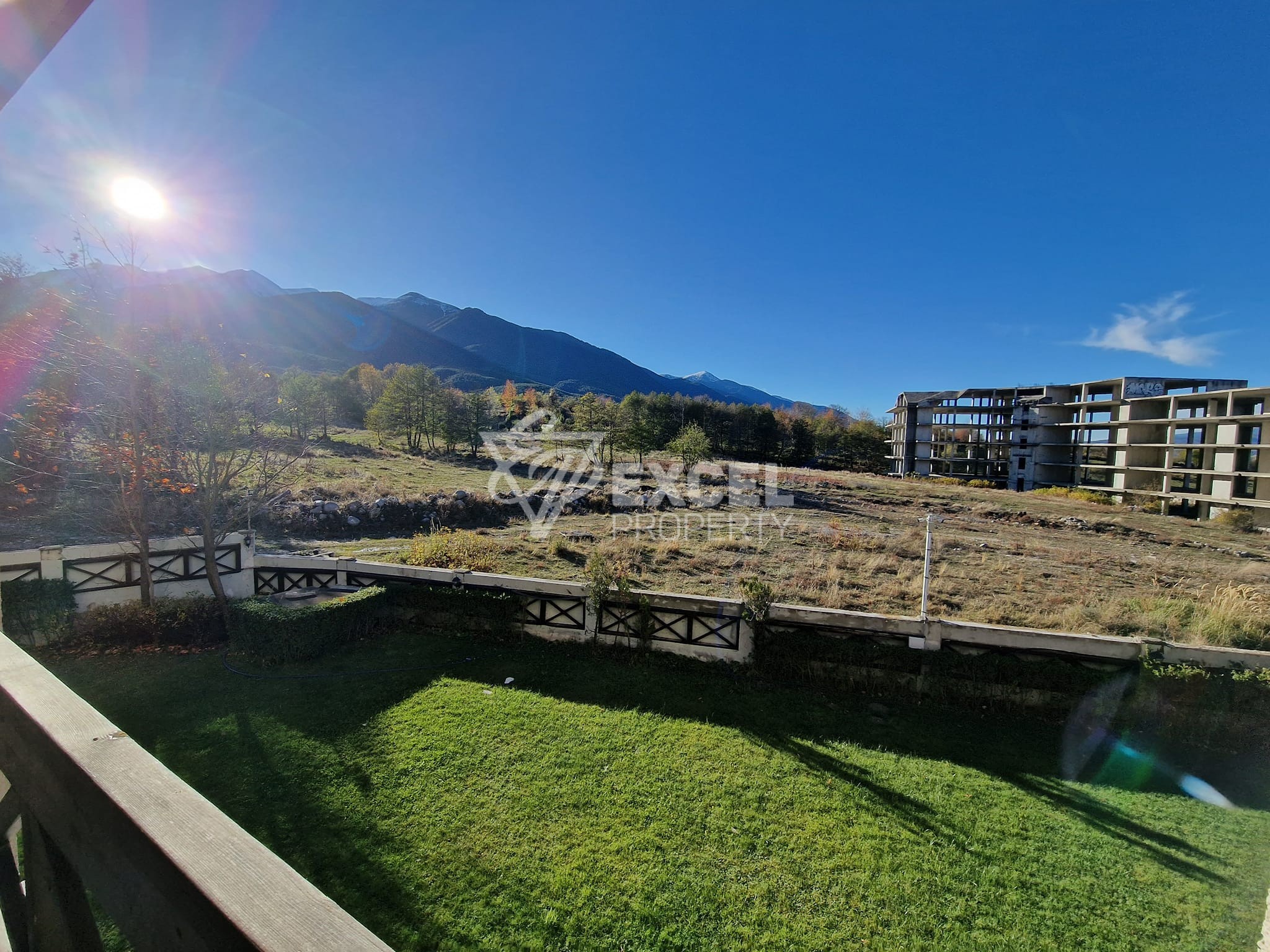 Луксозно ново предложение с красиви залези, за продажба в 5-звезден хотел Регнум, Банско!