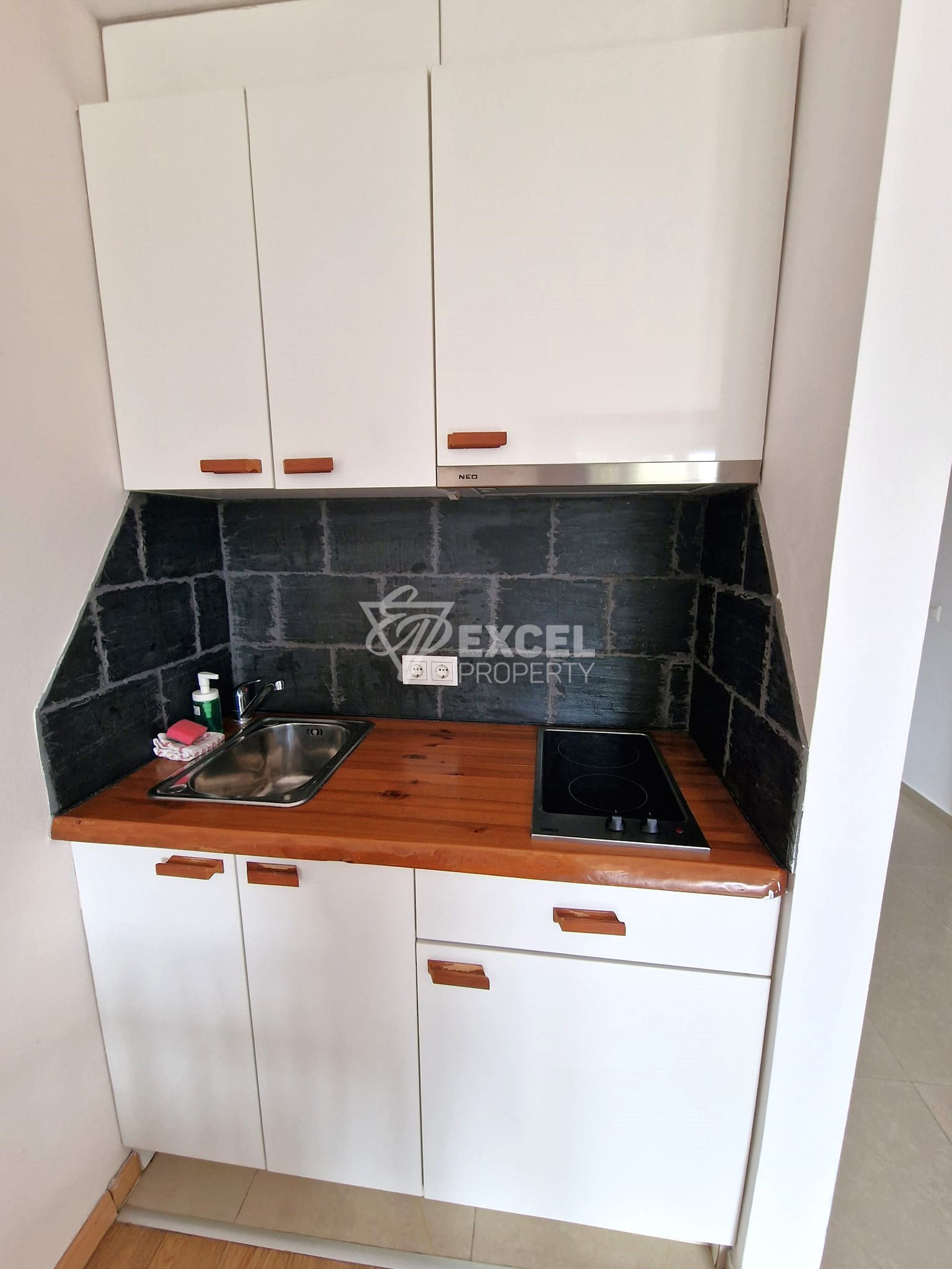 Просторно студио за продажба в Апартхотел Saint George Palace, Банско