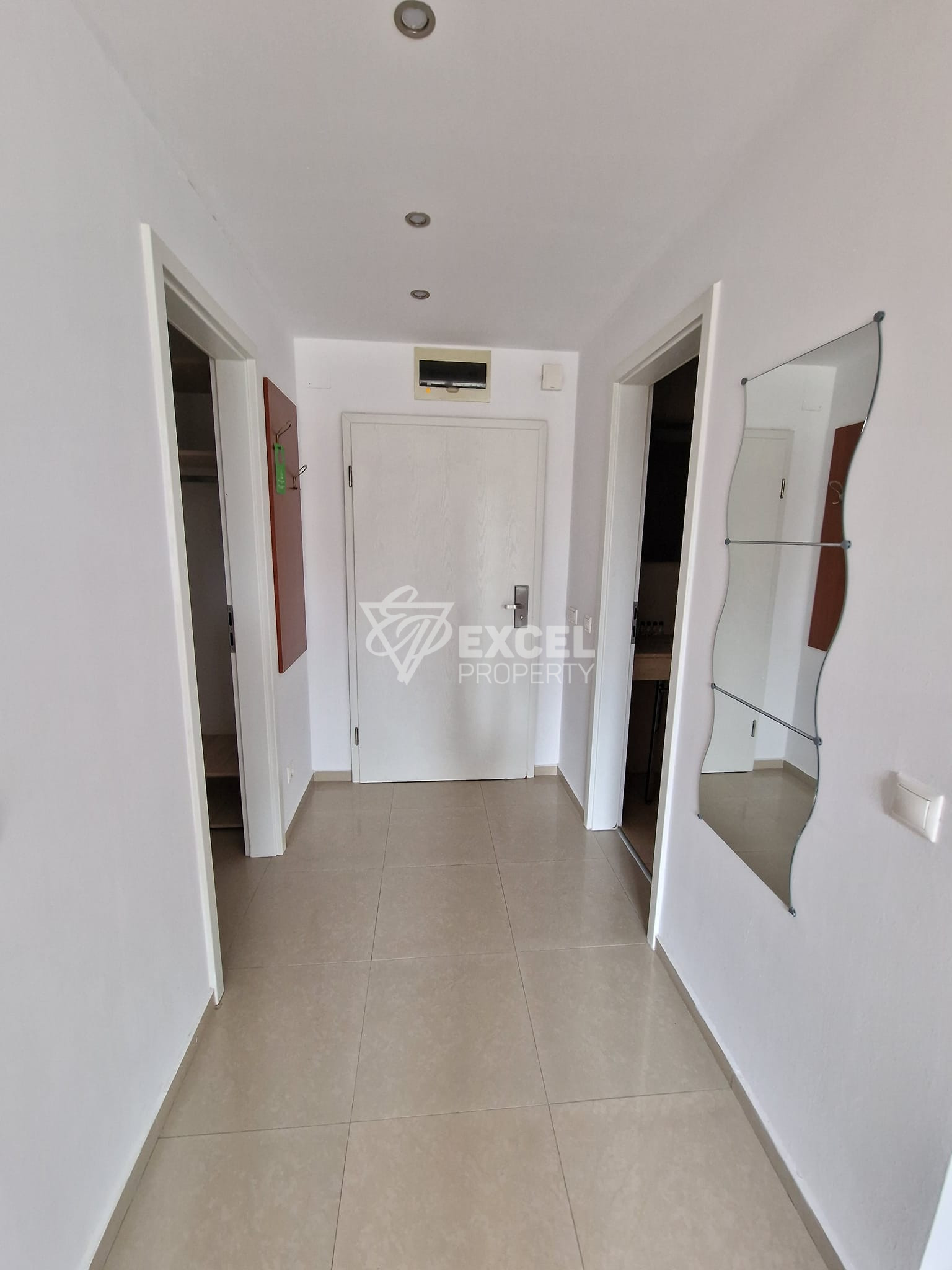 Просторно студио за продажба в Апартхотел Saint George Palace, Банско