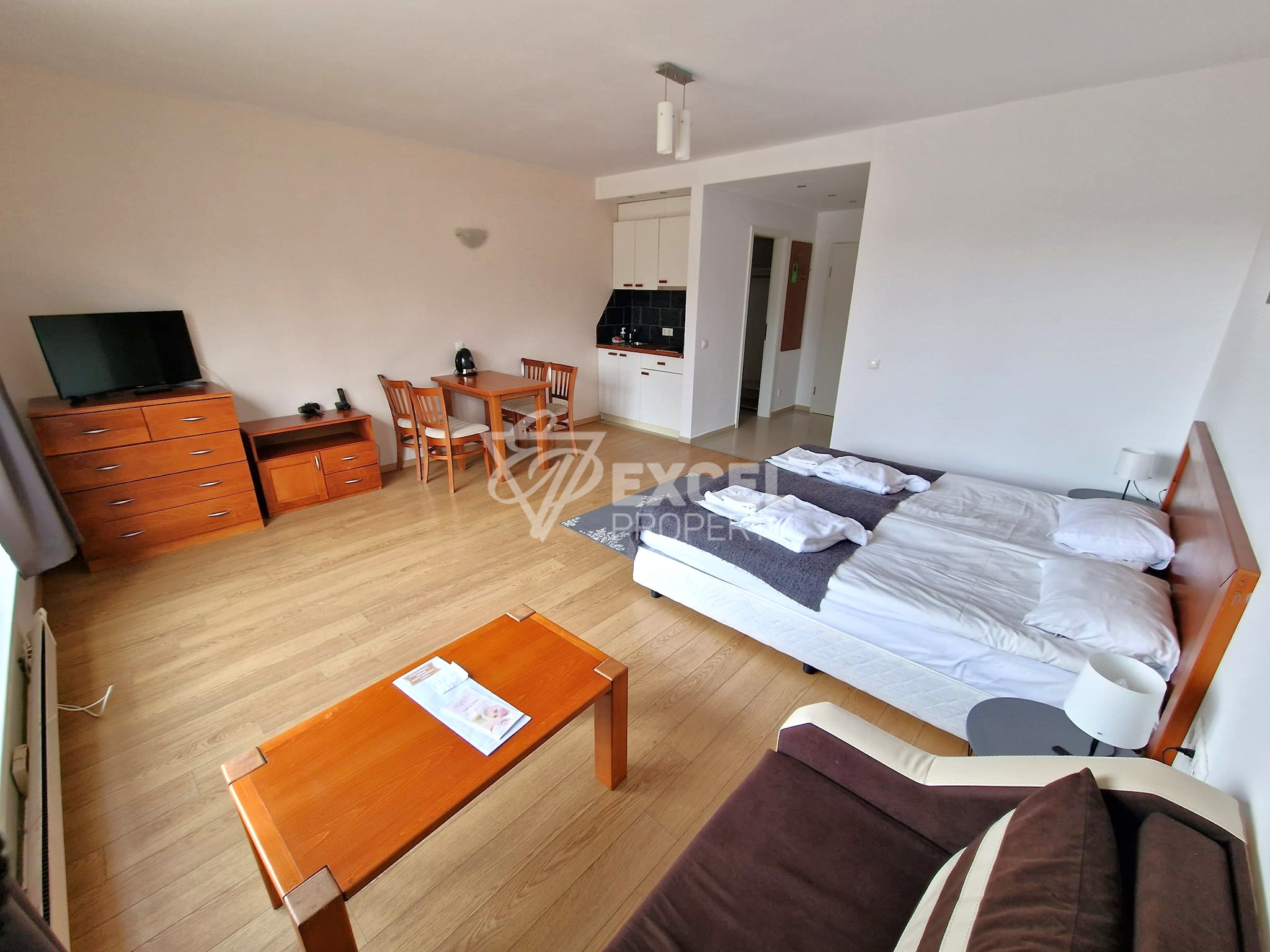 Просторно студио за продажба в Апартхотел Saint George Palace, Банско