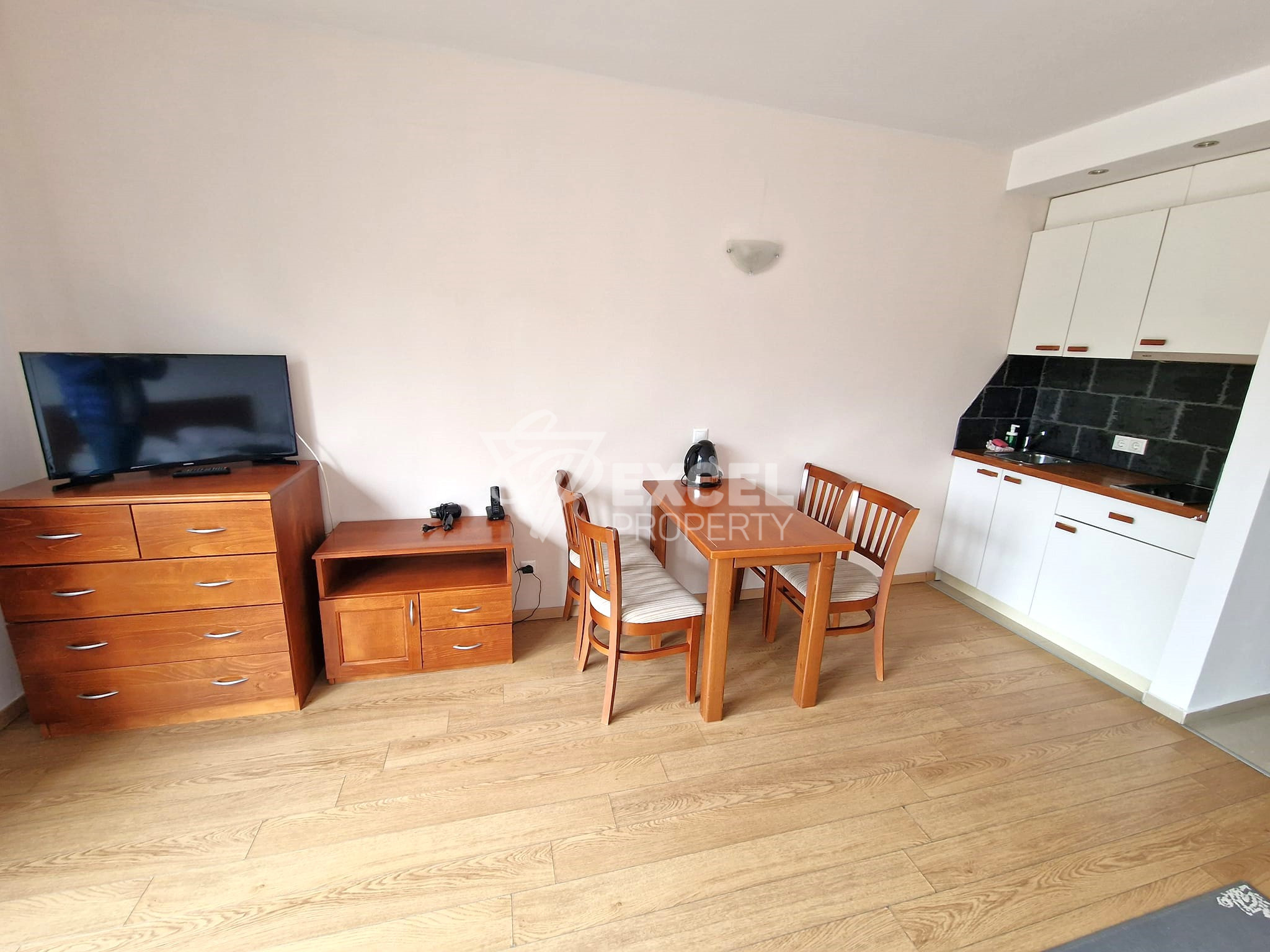 Просторно студио за продажба в Апартхотел Saint George Palace, Банско