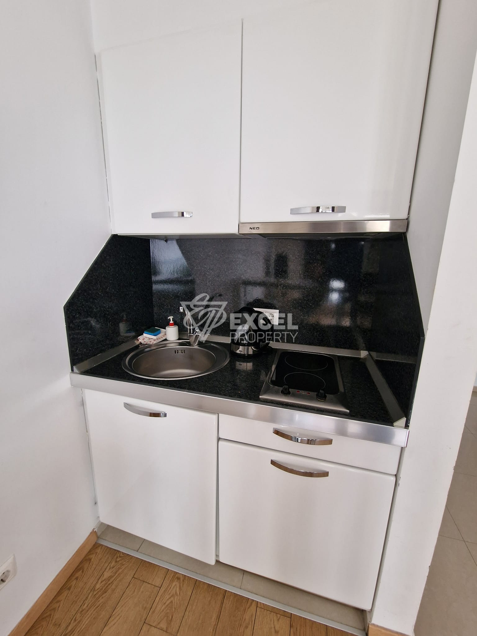 Стилно обзаведено студио за продажба в елитен Апартхотел Saint George Palace, Банско