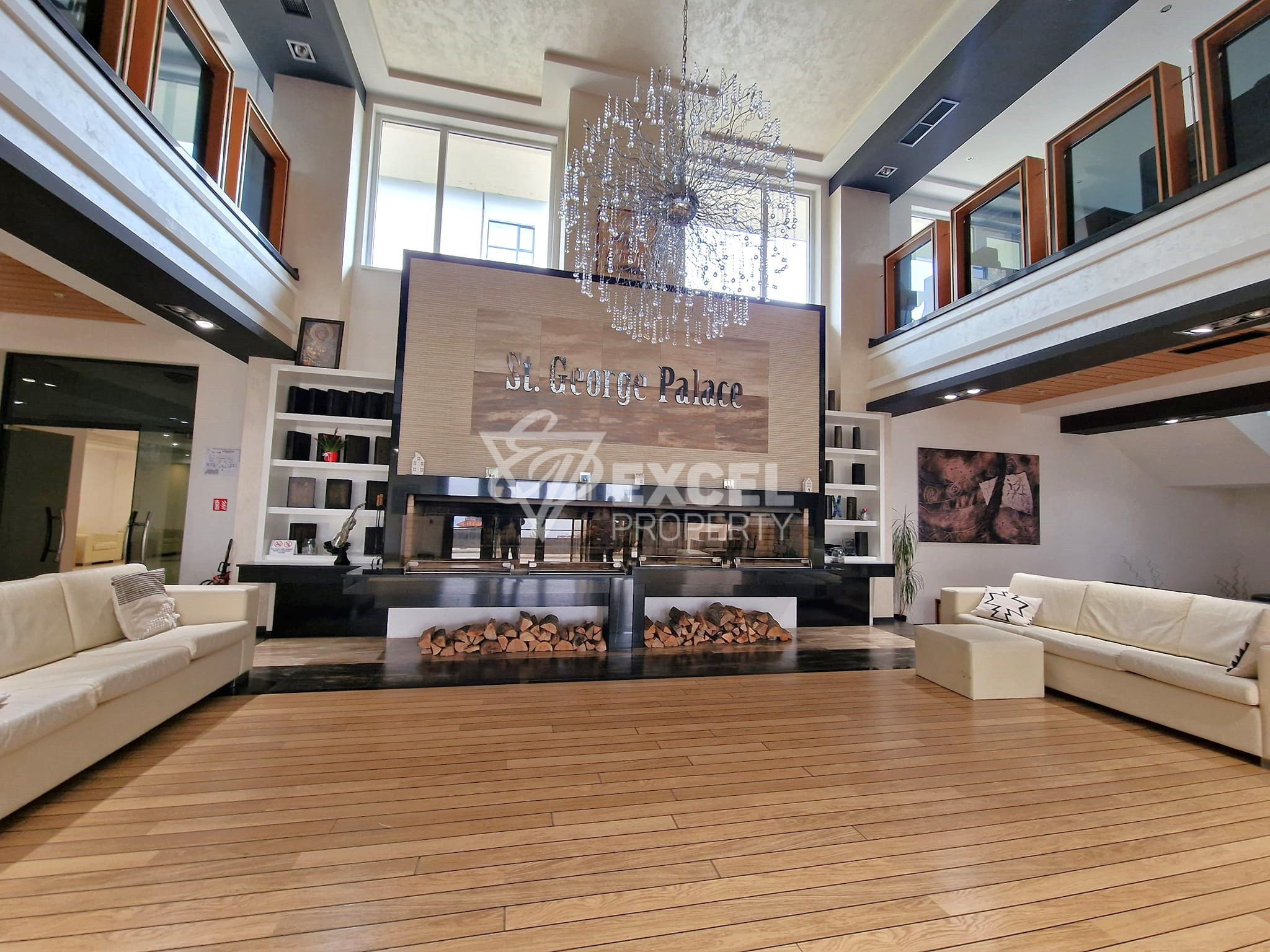 Просторно студио за продажба в Апартхотел Saint George Palace, Банско