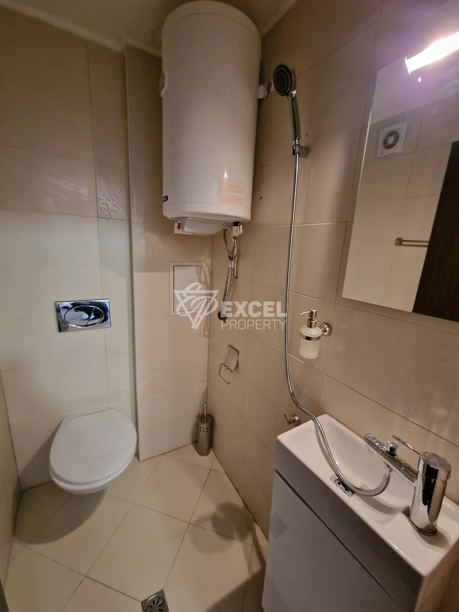 Апартамент (мезонет) в сграда с ниска такса поддръжка до хотел Тане в Банско