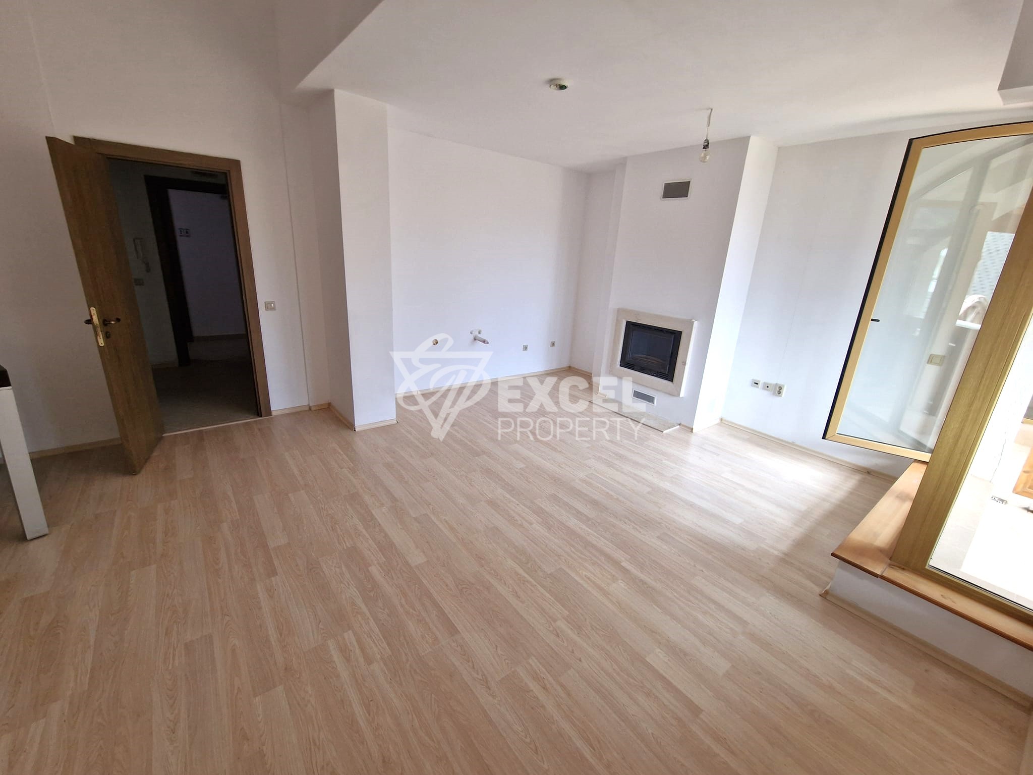 Южно студио с камина, климатик и прекрасна гледка към Пирин! Ниска такса поддръжка!