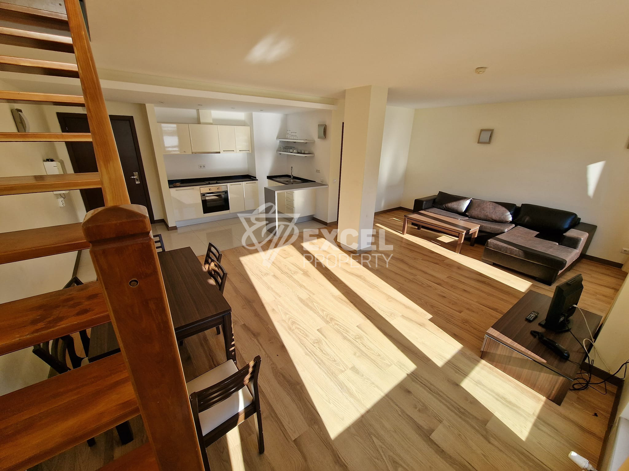 Апартамент с три спални и прекрасна гледка към Пирин планина и Пирин голф