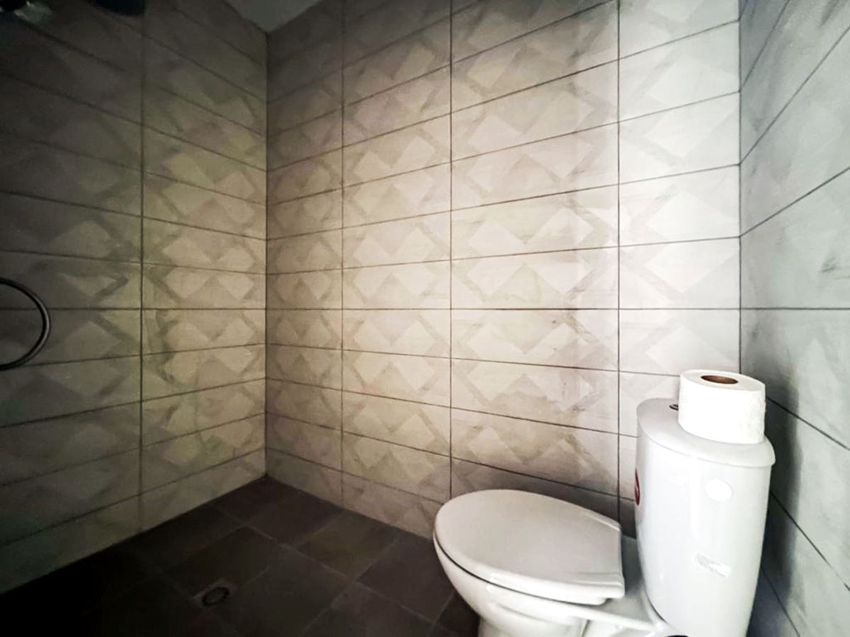 Просторна къща с две спални в с.Горица.