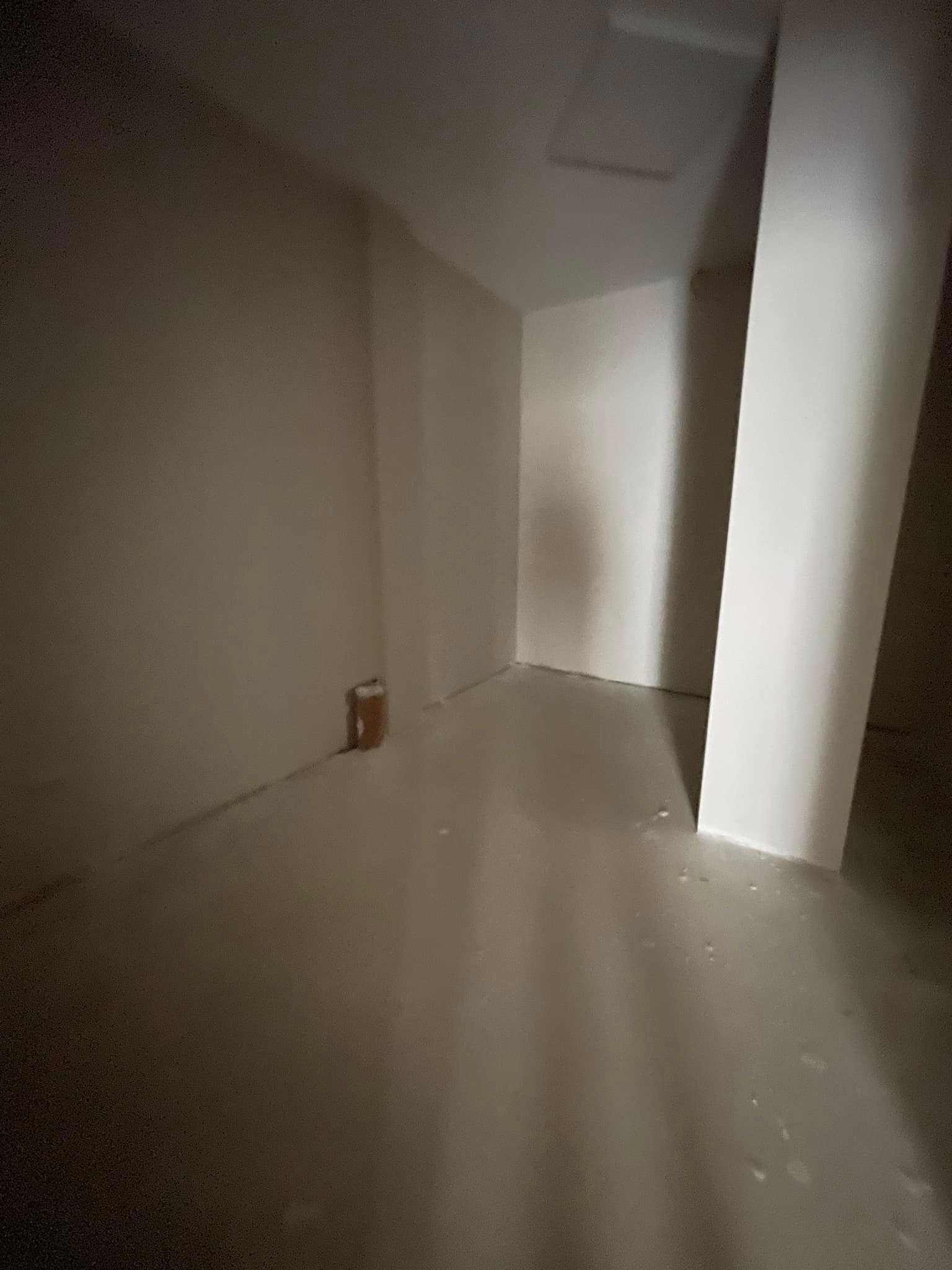 Просторен многостаен необзаведен апартамент за продажба в Банско