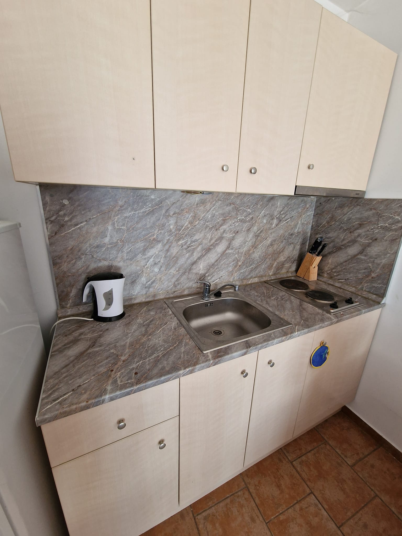 Южно, просторно студио с ниска такса поддръжка за продажба в Банско