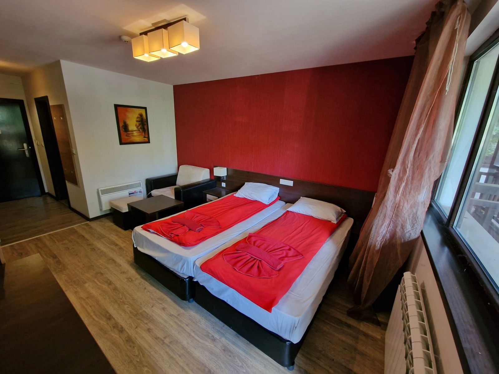 Изгодно студио за продажба с ниска такса поддръжка в село Баня!