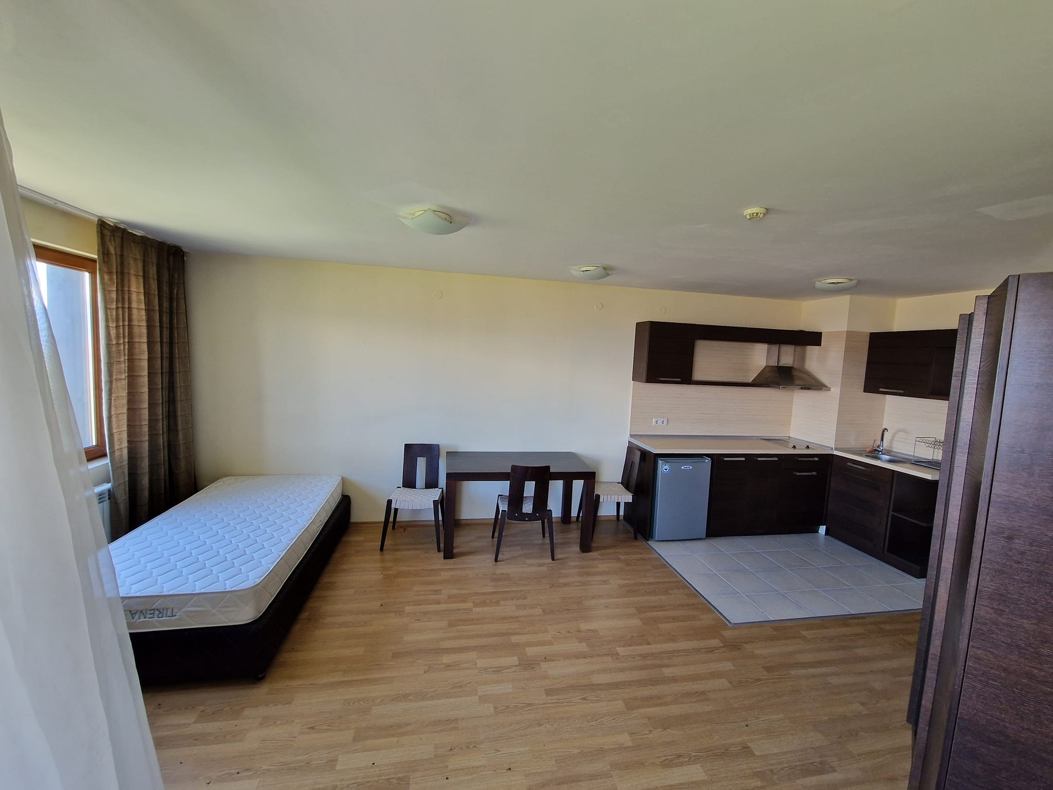 Банско: Тристаен апартамент за продажба с панорамна гледка