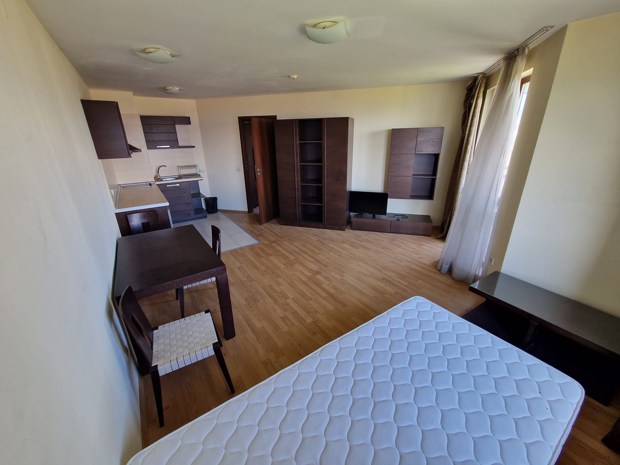 Банско: Тристаен апартамент за продажба с панорамна гледка